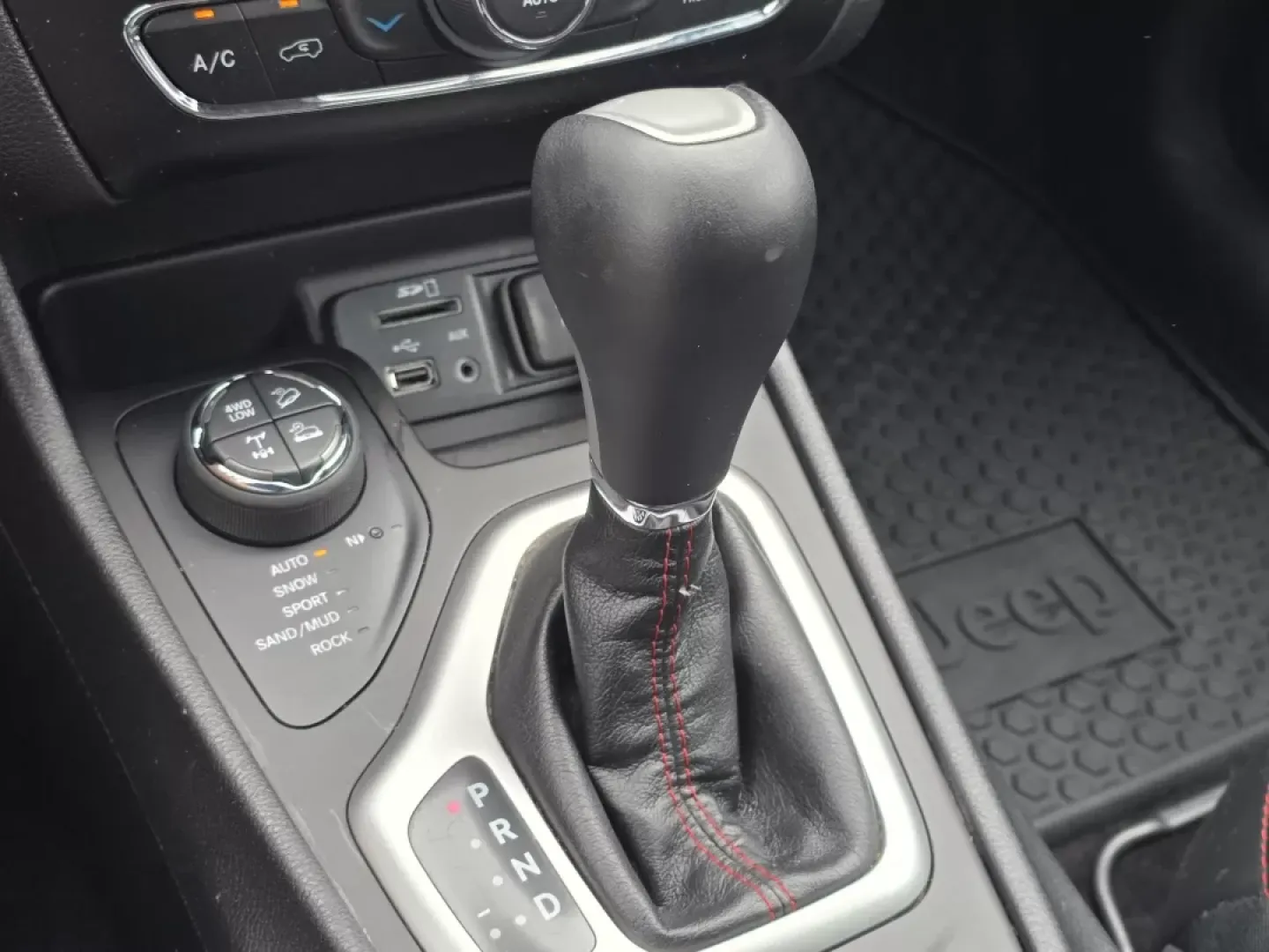 2018 /Black Jeep Cherokee Trailhawk (1C4PJMBX1JD) with an Other engine, located at 7000 Northlake Connector, Columbus, GA, 31904, (706) 987-8085, 32.524975, -84.978134 - **Unleash Adventure with the 2018 Jeep Cherokee Trailhawk Your Perfect Companion for Every Journey!**<br /> <br /> Are you ready to elevate your outdoor escapades or simply enhance your daily commute? Look no further than the 2018 Jeep Cherokee Trailhawk, available now at Gils Auto in Phenix City, - Photo#15