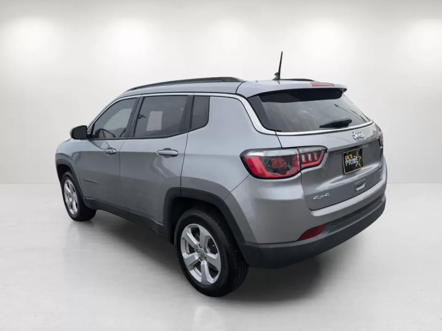 2018 /Black Jeep Compass Latitude (3C4NJDBB7JT) with an Other engine, located at 7000 Northlake Connector, Columbus, GA, 31904, (706) 987-8085, 32.524975, -84.978134 - Embrace the adventure that awaits you with this 2018 Jeep Compass Latitude, a compact SUV designed for those who crave exploration and reliability in their daily drive. Whether you're navigating through the bustling streets of Phenix City, AL, or heading out for a weekend getaway, this versatile veh - Photo#6