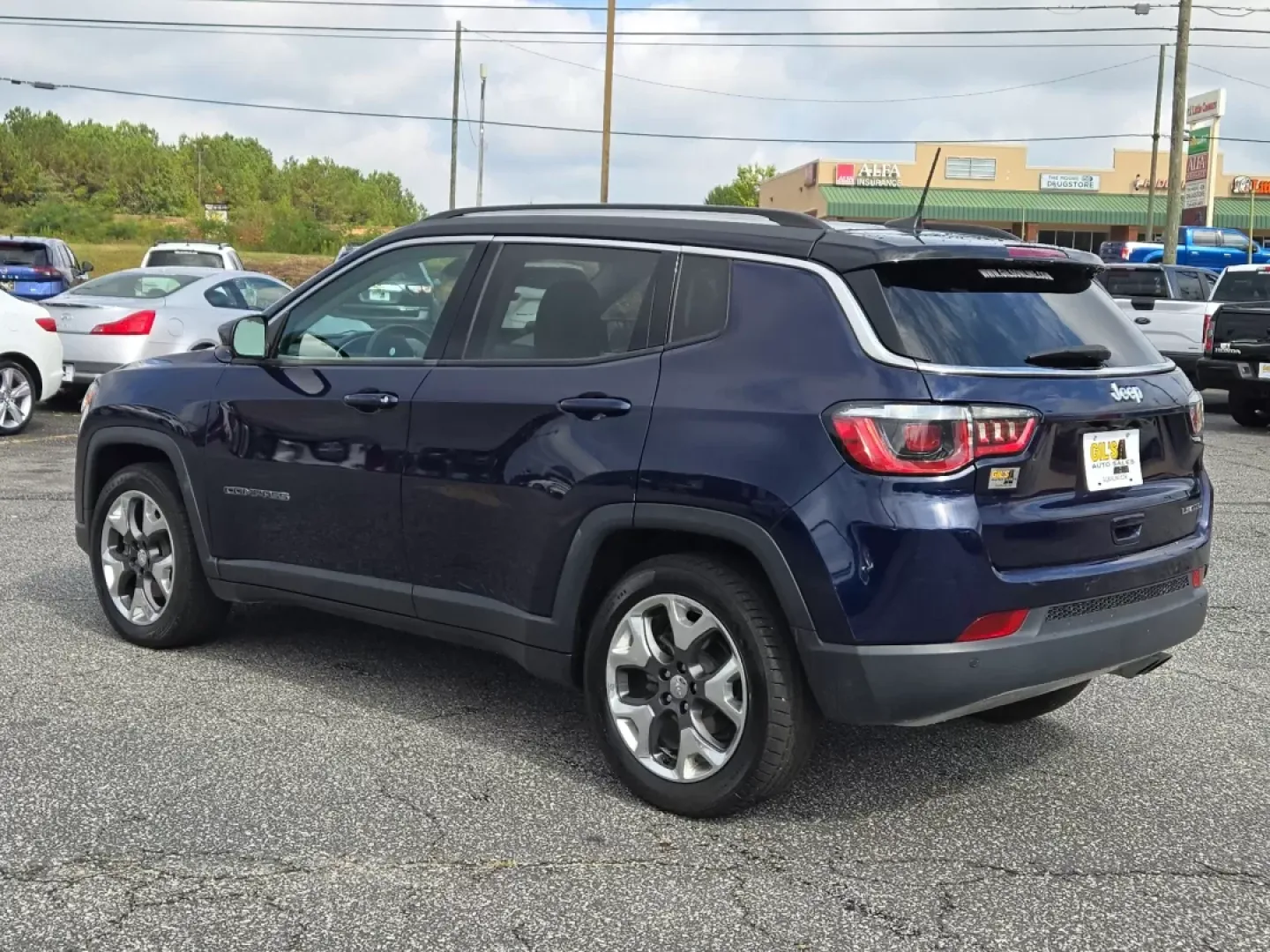 2018 /Ski Gray/Black Jeep Compass Limited (3C4NJCCB7JT) with an Other engine, located at 3959 U.S. 80 W, Phenix City, AL, 36870, (334) 297-4885, 32.469296, -85.135185 - ### Discover Your Next Adventure with the 2018 Jeep Compass Limited<br /> <br /> Are you ready to embark on exciting weekend getaways or tackle your daily commute with confidence? The 2018 Jeep Compass Limited is the perfect companion for both adventure seekers and practical drivers alike. With its - Photo#7
