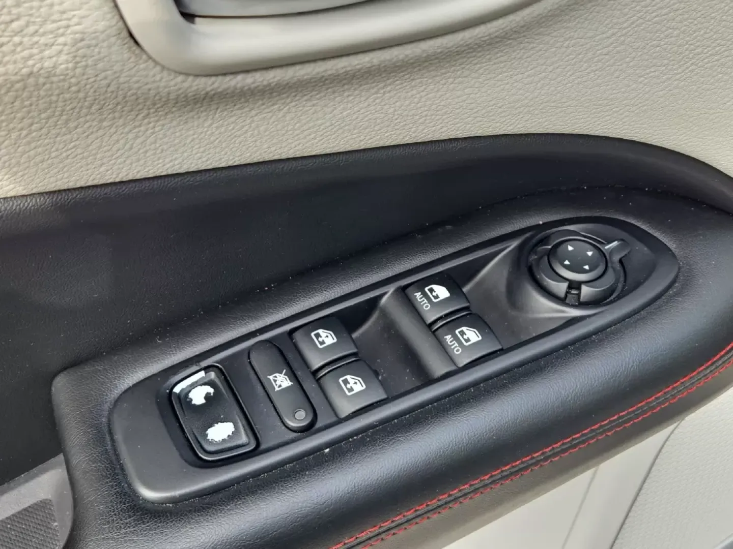 2018 /Ski Gray/Black Jeep Compass Limited (3C4NJCCB7JT) with an Other engine, located at 3959 U.S. 80 W, Phenix City, AL, 36870, (334) 297-4885, 32.469296, -85.135185 - ### Discover Your Next Adventure with the 2018 Jeep Compass Limited<br /> <br /> Are you ready to embark on exciting weekend getaways or tackle your daily commute with confidence? The 2018 Jeep Compass Limited is the perfect companion for both adventure seekers and practical drivers alike. With its - Photo#10