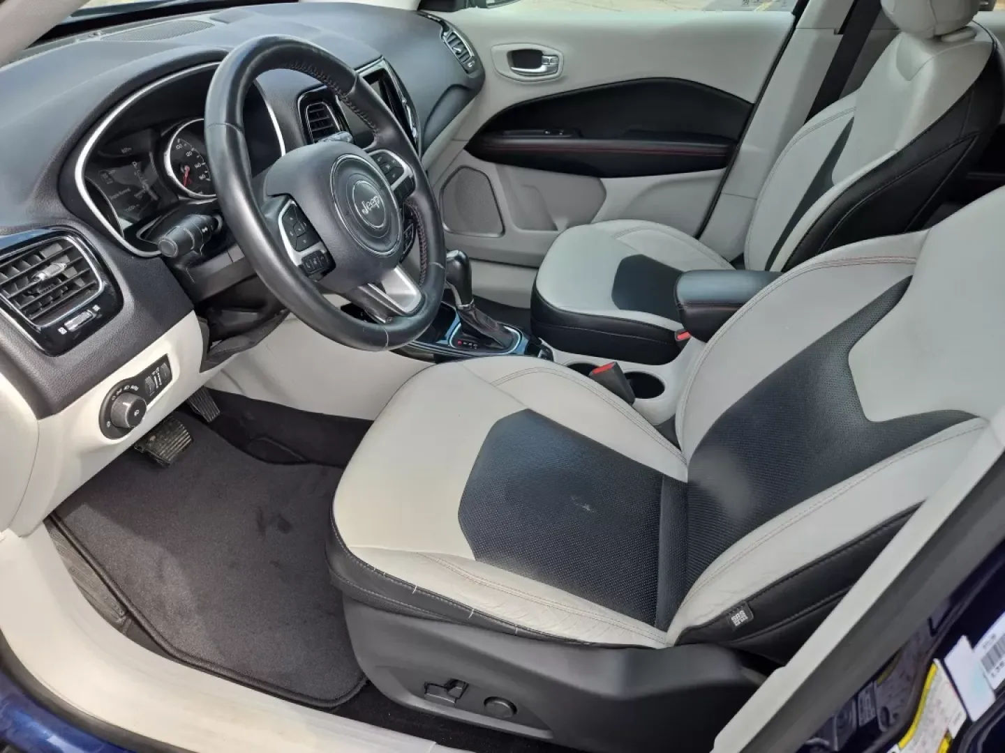 2018 /Ski Gray/Black Jeep Compass Limited (3C4NJCCB7JT) with an Other engine, located at 3959 U.S. 80 W, Phenix City, AL, 36870, (334) 297-4885, 32.469296, -85.135185 - ### Discover Your Next Adventure with the 2018 Jeep Compass Limited<br /> <br /> Are you ready to embark on exciting weekend getaways or tackle your daily commute with confidence? The 2018 Jeep Compass Limited is the perfect companion for both adventure seekers and practical drivers alike. With its - Photo#11