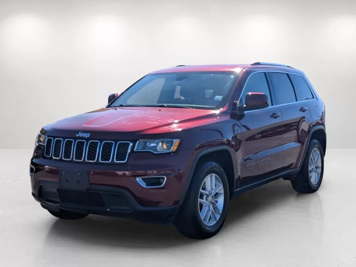 2018 /Black Jeep Grand Cherokee Laredo E (1C4RJEAG6JC) with an Other engine, located at 3959 U.S. 80 W, Phenix City, AL, 36870, (334) 297-4885, 32.469296, -85.135185 - Experience the thrill of adventure and the comfort of a family-friendly ride with the 2018 Jeep Grand Cherokee Laredo E, now available at Gils Auto in Phenix City, AL. This sleek Velvet Red Pearlcoat SUV perfectly balances rugged utility and modern sophistication, making it an ideal choice for weeke - Photo#1