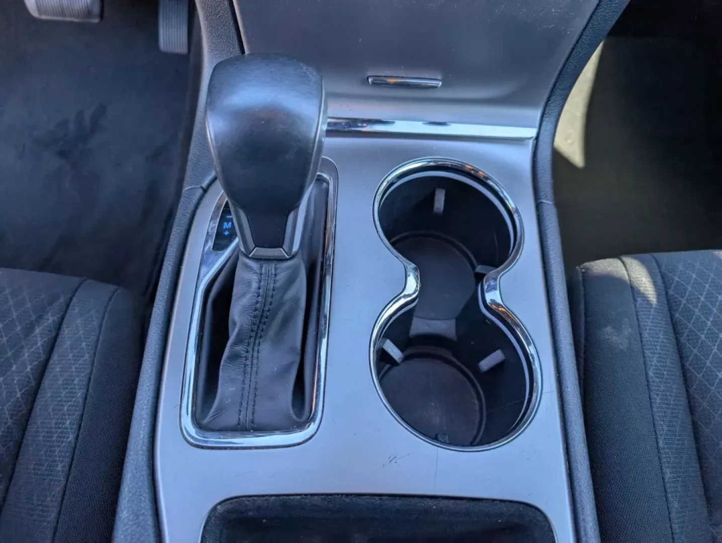 2018 /Black Jeep Grand Cherokee Laredo E (1C4RJEAG6JC) with an Other engine, located at 3959 U.S. 80 W, Phenix City, AL, 36870, (334) 297-4885, 32.469296, -85.135185 - Experience the thrill of adventure and the comfort of a family-friendly ride with the 2018 Jeep Grand Cherokee Laredo E, now available at Gils Auto in Phenix City, AL. This sleek Velvet Red Pearlcoat SUV perfectly balances rugged utility and modern sophistication, making it an ideal choice for weeke - Photo#9