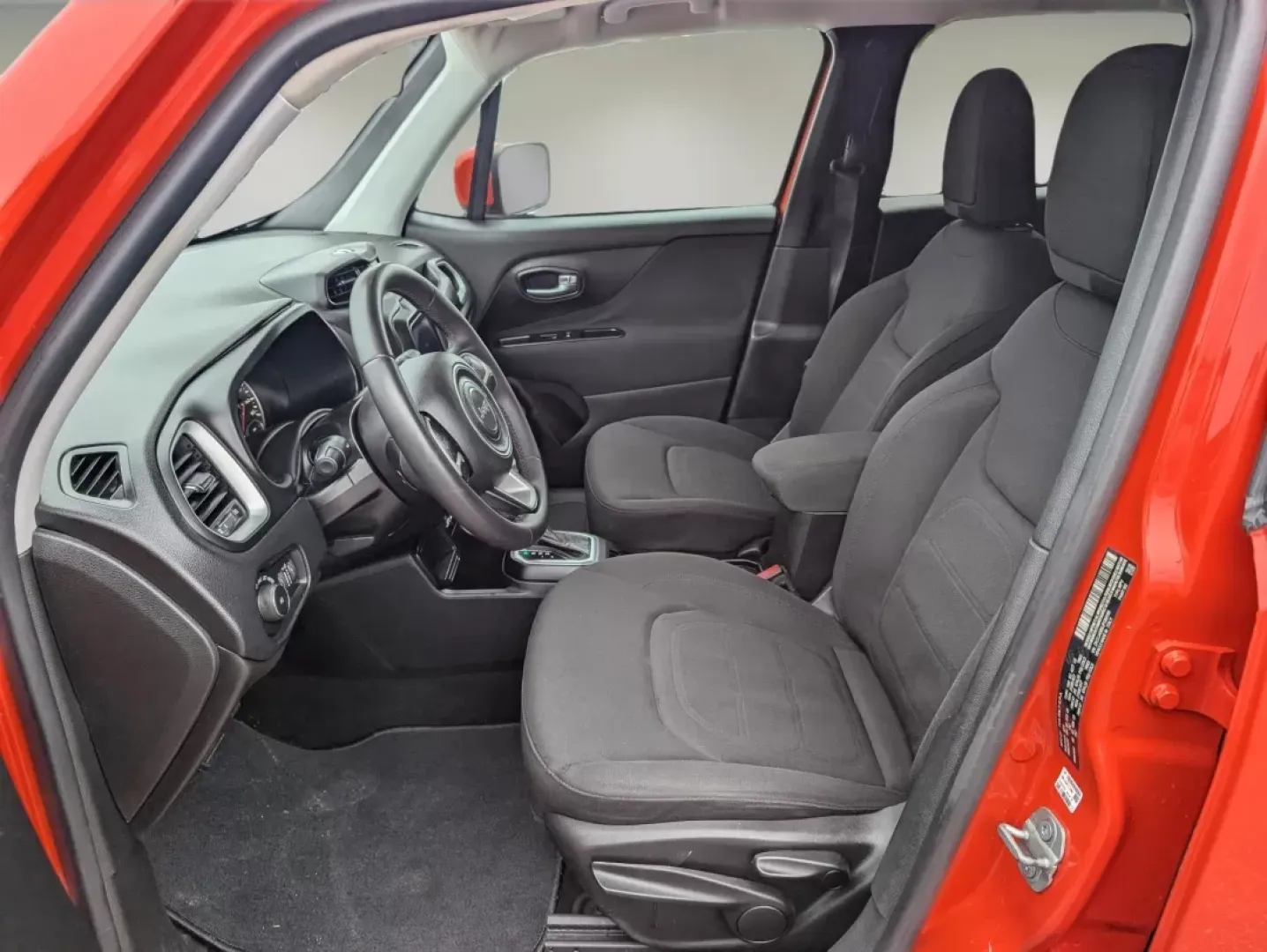 2018 /Black Jeep Renegade Latitude (ZACCJABB6JP) with an Other engine, located at 521 Old Farm Lane Rd, Prattville, AL, 36066, (334) 325-1505, 32.482460, -86.416367 - Are you ready to embrace adventure and elevate your lifestyle? The 2018 Jeep Renegade Latitude is the perfect companion for anyone seeking a reliable and stylish crossover that seamlessly adapts to both urban commutes and weekend getaways. With its eye-catching Omaha Orange exterior and spacious int - Photo#9