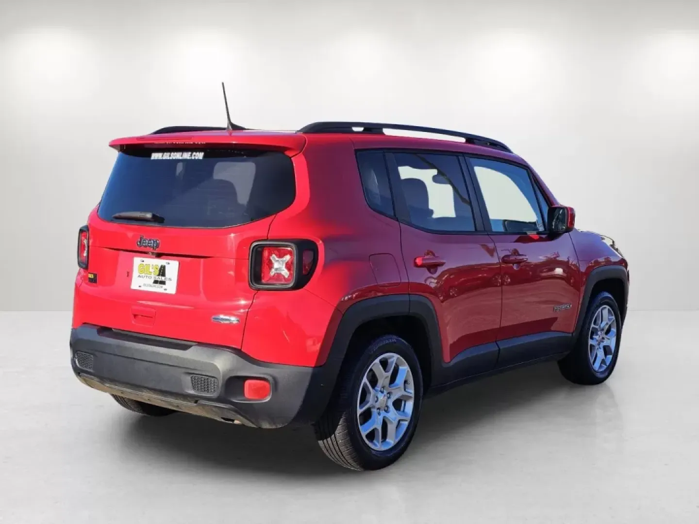 2018 /Black Jeep Renegade Latitude (ZACCJABB4JP) with an Other engine, located at 1430 Gateway Drive, Opelika, AL, 36801, (334) 239-0944, 32.637871, -85.409790 - Are you ready to take your adventures off the beaten path? The 2018 Jeep Renegade Latitude is the perfect crossover for those who crave exploration and value comfort and style. Whether you're navigating the bustling streets of Phenix City or heading out on a weekend getaway to the nearby Lake Oliver - Photo#4