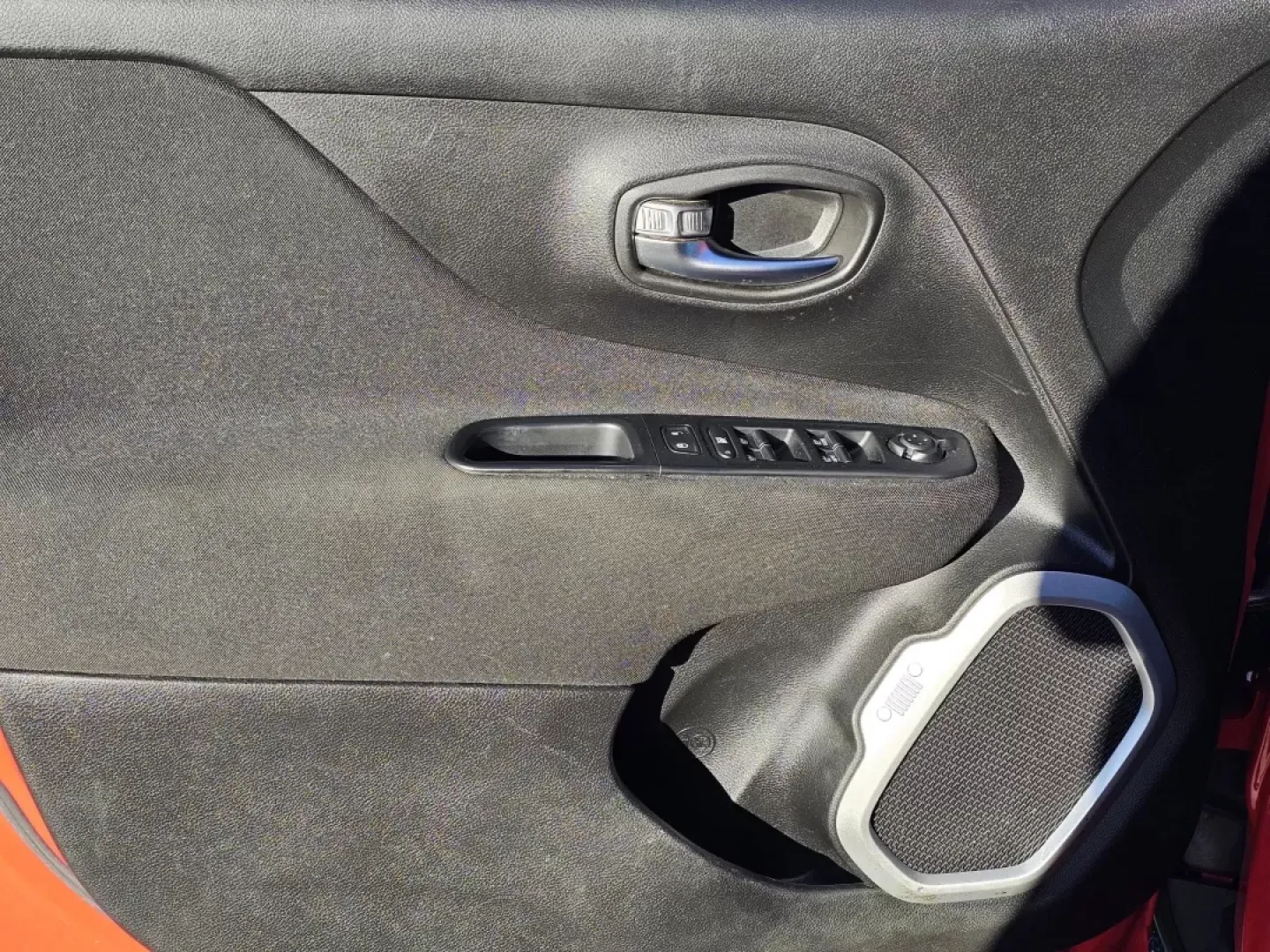 2018 /Black Jeep Renegade Latitude (ZACCJABB4JP) with an Other engine, located at 1430 Gateway Drive, Opelika, AL, 36801, (334) 239-0944, 32.637871, -85.409790 - Are you ready to take your adventures off the beaten path? The 2018 Jeep Renegade Latitude is the perfect crossover for those who crave exploration and value comfort and style. Whether you're navigating the bustling streets of Phenix City or heading out on a weekend getaway to the nearby Lake Oliver - Photo#8