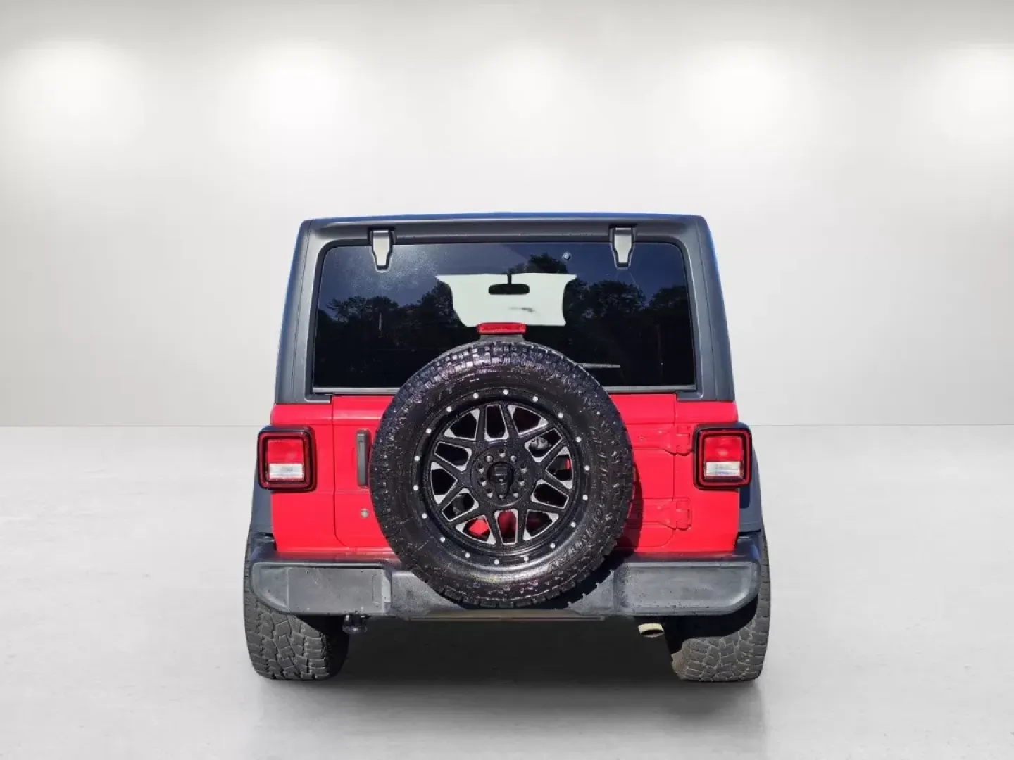 2018 /Black Jeep Wrangler Sport (1C4HJXDG9JW) with an Other engine, located at 5115 14th Ave., Columbus, GA, 31904, (706) 323-0345, 32.511494, -84.971046 - **Unleash Adventure with This 2018 Jeep Wrangler Sport! Perfect for Weekend Warriors and Daily Commuters Alike!**<br /> <br /> If you're searching for a versatile vehicle that can seamlessly transition from daily commutes to thrilling weekend adventures, look no further than this stunning 2018 Jeep - Photo#4
