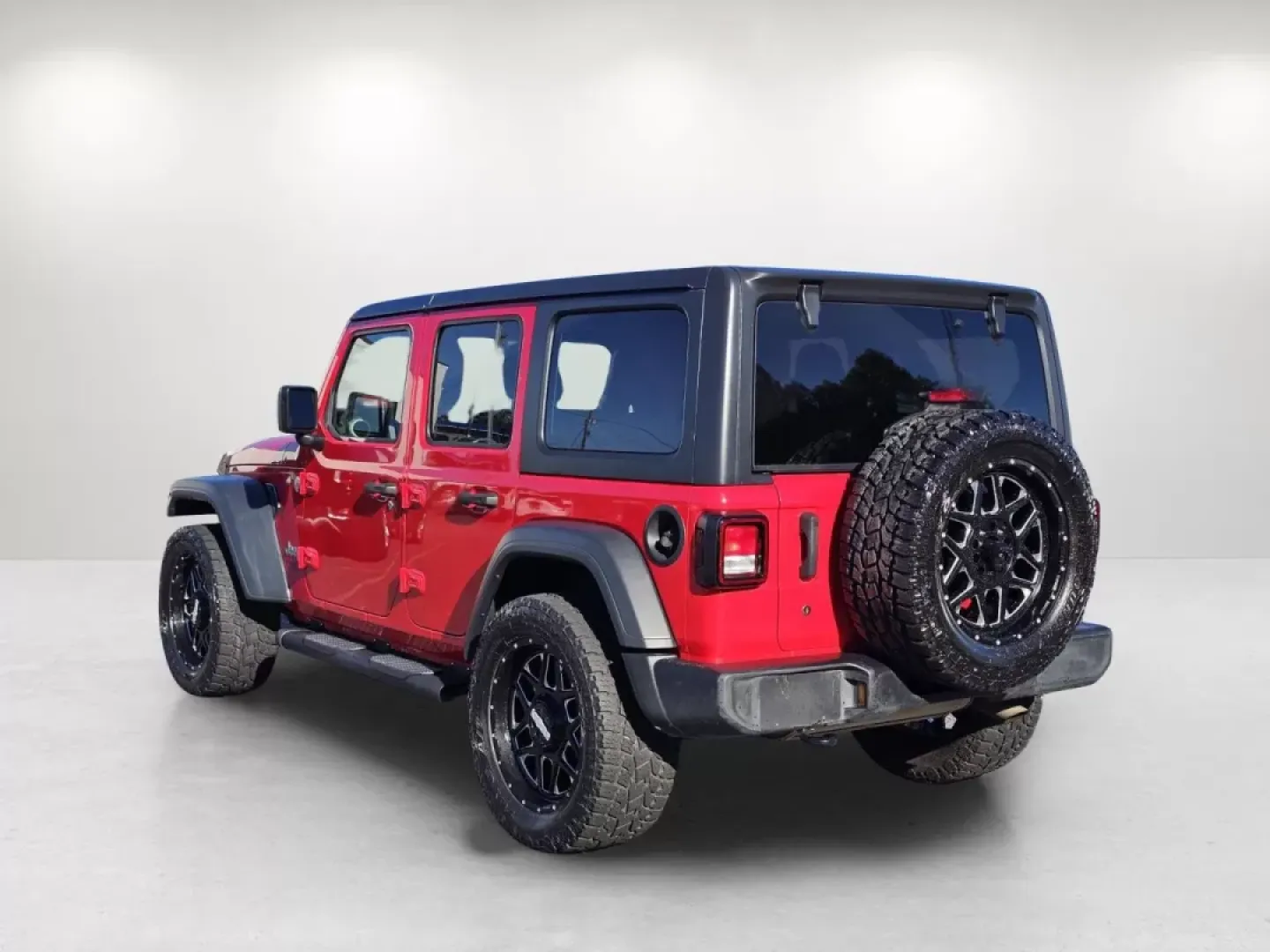 2018 /Black Jeep Wrangler Sport (1C4HJXDG9JW) with an Other engine, located at 5115 14th Ave., Columbus, GA, 31904, (706) 323-0345, 32.511494, -84.971046 - **Unleash Adventure with This 2018 Jeep Wrangler Sport! Perfect for Weekend Warriors and Daily Commuters Alike!**<br /> <br /> If you're searching for a versatile vehicle that can seamlessly transition from daily commutes to thrilling weekend adventures, look no further than this stunning 2018 Jeep - Photo#5
