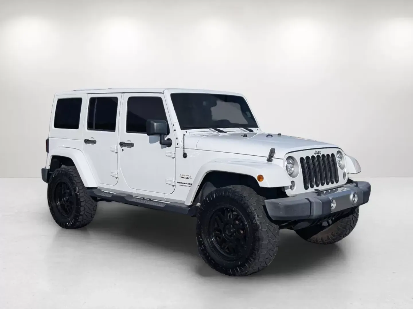 2018 /Black Jeep Wrangler Sahara (1C4BJWEG4JL) with an Other engine, located at 1430 Gateway Drive, Opelika, AL, 36801, (334) 239-0944, 32.637871, -85.409790 - **Adventure Awaits: 2018 Jeep Wrangler Sahara at Gils Auto**<br /> <br /> Are you ready to embark on your next adventure? Whether you're planning a weekend getaway to the stunning landscapes of Lake Martin or navigating through the vibrant streets of Phenix City, this 2018 Jeep Wrangler Sahara is yo - Photo#2