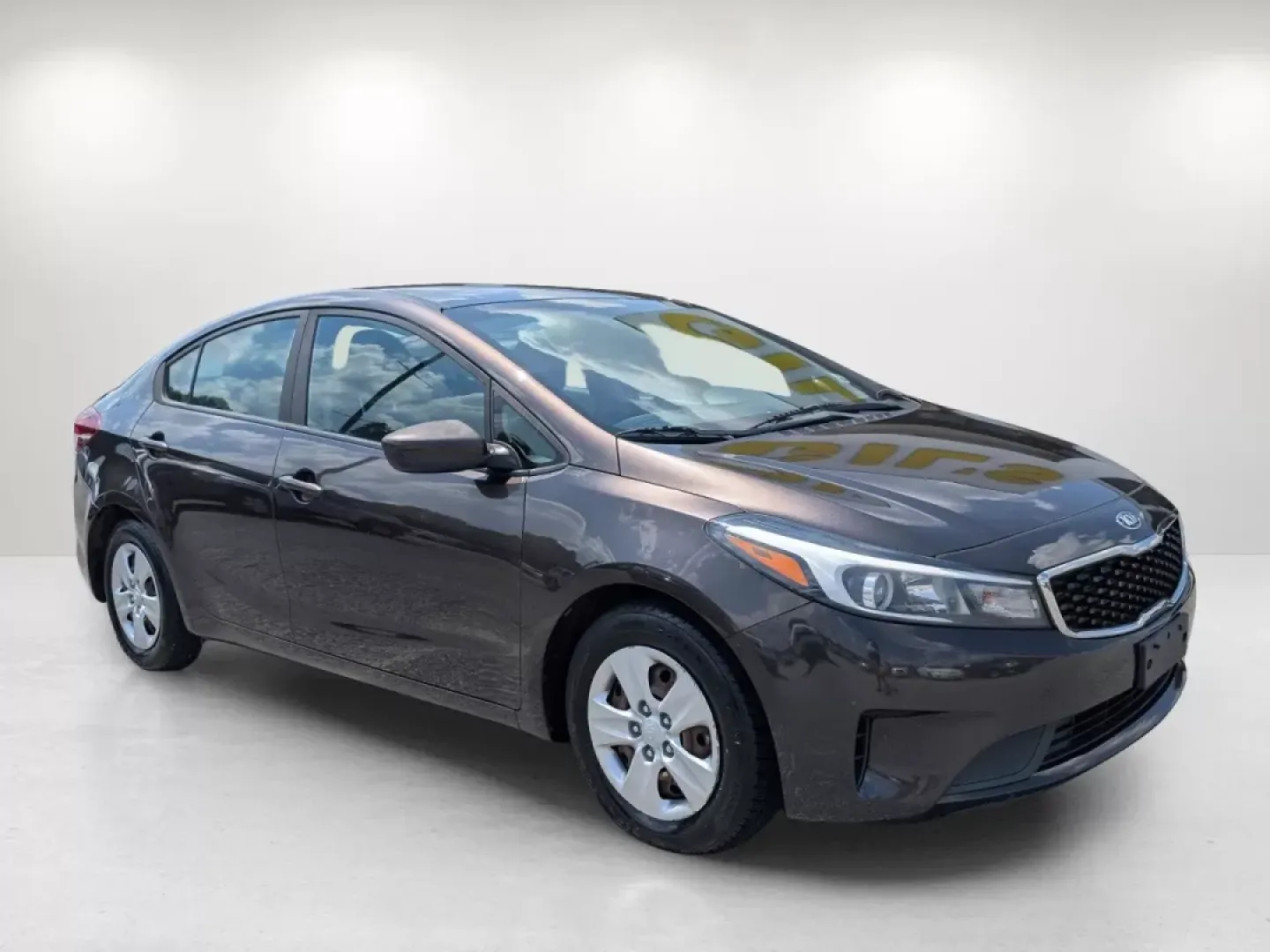 2018 /Black Kia Forte LX (3KPFK4A7XJE) with an Other engine, located at 1430 Gateway Drive, Opelika, AL, 36801, (334) 239-0944, 32.637871, -85.409790 - Are you on the hunt for a reliable vehicle that perfectly balances comfort, style, and affordability? Look no further than this stunning 2018 Kia Forte LX, available now at Gils Auto in Phenix City, Alabama. Whether you're commuting to work, running errands, or planning a weekend getaway, this sedan - Photo#2