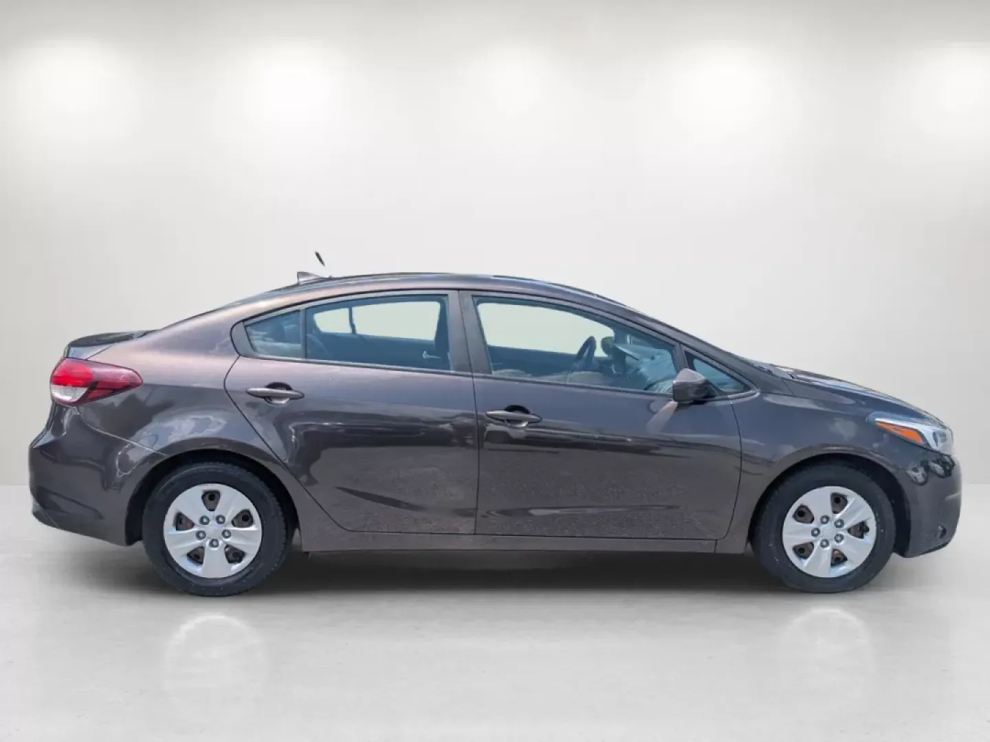 2018 /Black Kia Forte LX (3KPFK4A7XJE) with an Other engine, located at 1430 Gateway Drive, Opelika, AL, 36801, (334) 239-0944, 32.637871, -85.409790 - Are you on the hunt for a reliable vehicle that perfectly balances comfort, style, and affordability? Look no further than this stunning 2018 Kia Forte LX, available now at Gils Auto in Phenix City, Alabama. Whether you're commuting to work, running errands, or planning a weekend getaway, this sedan - Photo#3