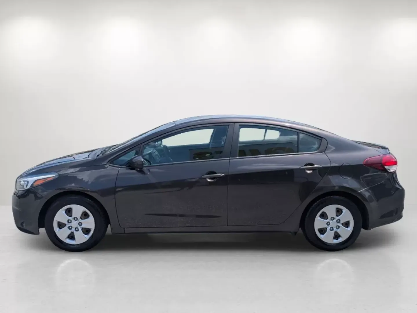 2018 /Black Kia Forte LX (3KPFK4A7XJE) with an Other engine, located at 1430 Gateway Drive, Opelika, AL, 36801, (334) 239-0944, 32.637871, -85.409790 - Are you on the hunt for a reliable vehicle that perfectly balances comfort, style, and affordability? Look no further than this stunning 2018 Kia Forte LX, available now at Gils Auto in Phenix City, Alabama. Whether you're commuting to work, running errands, or planning a weekend getaway, this sedan - Photo#7