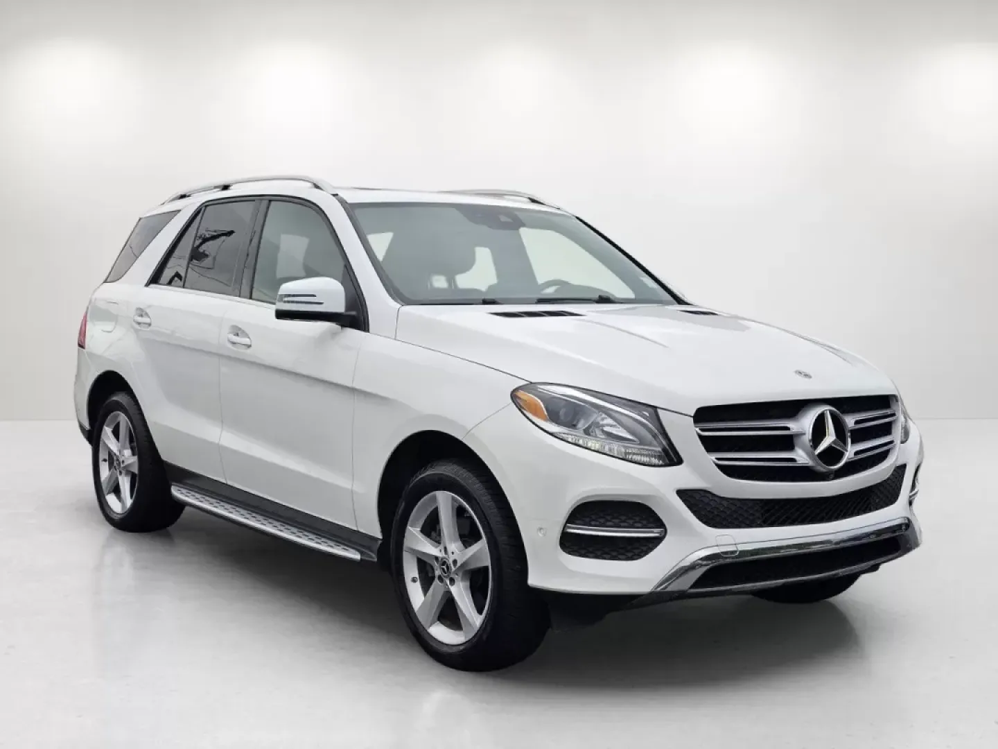 2018 /Black Mercedes-Benz GLE GLE 350 (4JGDA5JB6JB) with an Other engine, located at 1430 Gateway Drive, Opelika, AL, 36801, (334) 239-0944, 32.637871, -85.409790 - **Experience the Luxury of Driving with the 2018 Mercedes-Benz GLE 350: Perfect for Adventurers and Families Alike!**<br /> <br /> Ready to elevate your driving experience? The 2018 Mercedes-Benz GLE 350, available at Gils Auto in Phenix City, AL, is the quintessential SUV for those who seek a blend - Photo#2