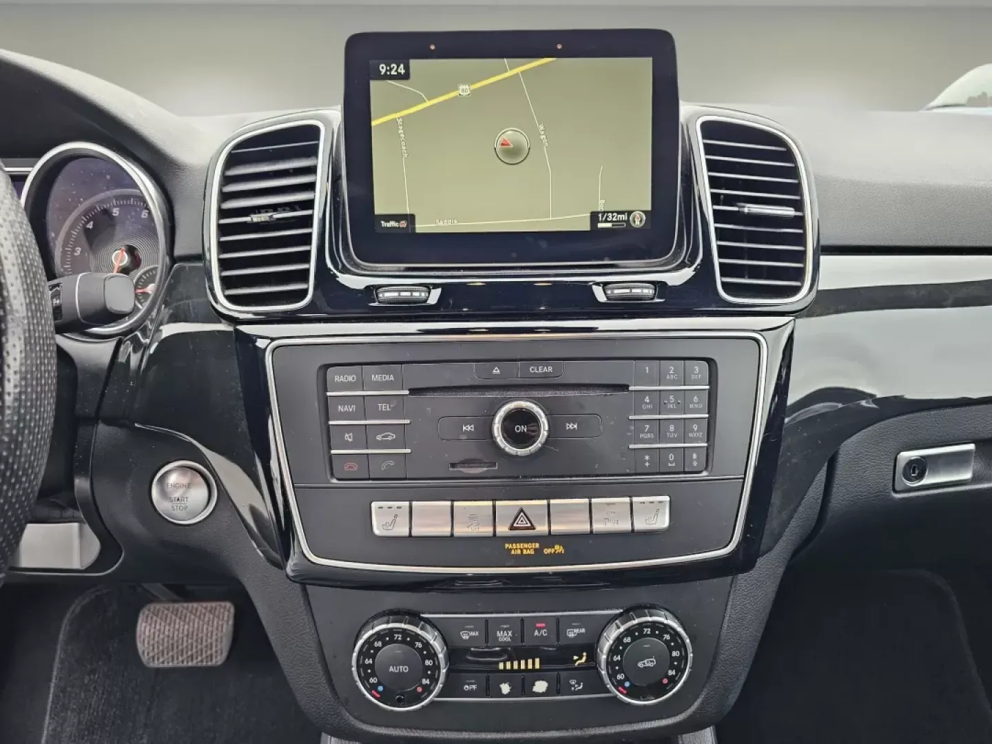 2018 /Black Mercedes-Benz GLE GLE 350 (4JGDA5JB6JB) with an Other engine, located at 1430 Gateway Drive, Opelika, AL, 36801, (334) 239-0944, 32.637871, -85.409790 - **Experience the Luxury of Driving with the 2018 Mercedes-Benz GLE 350: Perfect for Adventurers and Families Alike!**<br /> <br /> Ready to elevate your driving experience? The 2018 Mercedes-Benz GLE 350, available at Gils Auto in Phenix City, AL, is the quintessential SUV for those who seek a blend - Photo#11