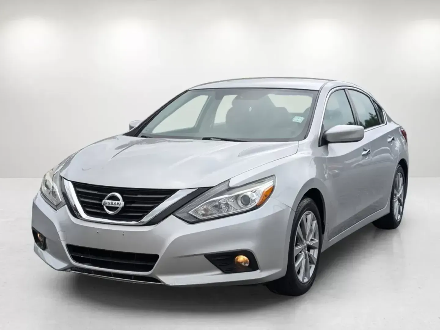 2018 /Charcoal Nissan Altima 2.5 SV (1N4AL3AP8JC) with an Other engine, located at 5115 14th Ave., Columbus, GA, 31904, (706) 323-0345, 32.511494, -84.971046 - **Discover Your Next Adventure with the 2018 Nissan Altima at Gils Auto in Opelika, AL!**<br /> <br /> Are you ready to elevate your daily commute or embark on unforgettable weekend road trips? Look no further than the stunning 2018 Nissan Altima, available now at Gils Auto, your trusted Buy Here Pa - Photo#1