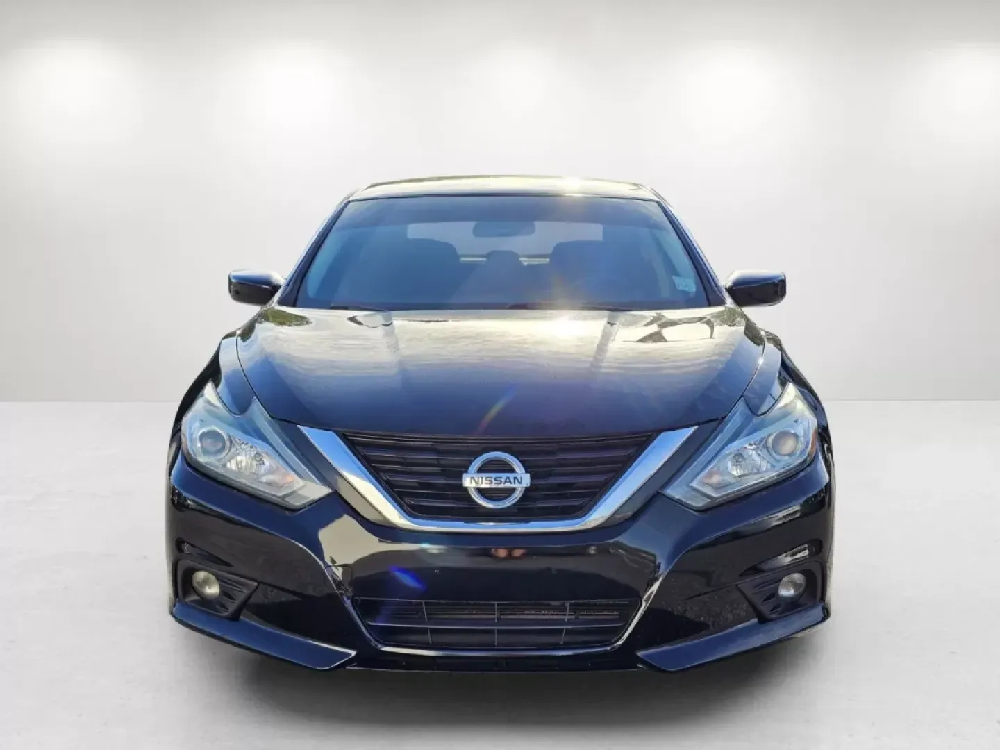 2018 /Charcoal Nissan Altima 2.5 SV (1N4AL3AP8JC) with an Other engine, located at 3959 U.S. 80 W, Phenix City, AL, 36870, (334) 297-4885, 32.469296, -85.135185 - **Experience Life on the Road with the 2018 Nissan Altima Perfect for Your Next Adventure!**<br /> <br /> Are you ready to elevate your daily commute or embark on weekend getaways? Look no further than this stunning 2018 Nissan Altima 2.5 SV, available now at Gils Auto in Phenix City, AL! This seda - Photo#2