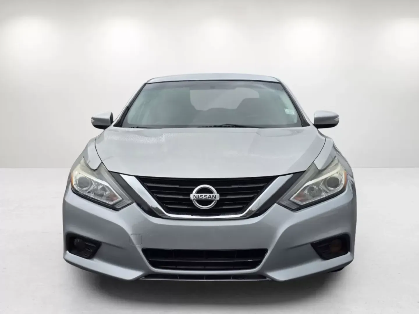 2018 /Charcoal Nissan Altima 2.5 SL (1N4AL3AP4JC) with an Other engine, located at 1430 Gateway Drive, Opelika, AL, 36801, (334) 239-0944, 32.637871, -85.409790 - ### Discover the 2018 Nissan Altima 2.5 SL Your Perfect Commuter Companion!<br /> <br /> Are you searching for a reliable vehicle that seamlessly fits into your busy lifestyle? Look no further than this stunning 2018 Nissan Altima 2.5 SL, now available at Gils Auto in Phenix City, AL! This sedan is - Photo#1