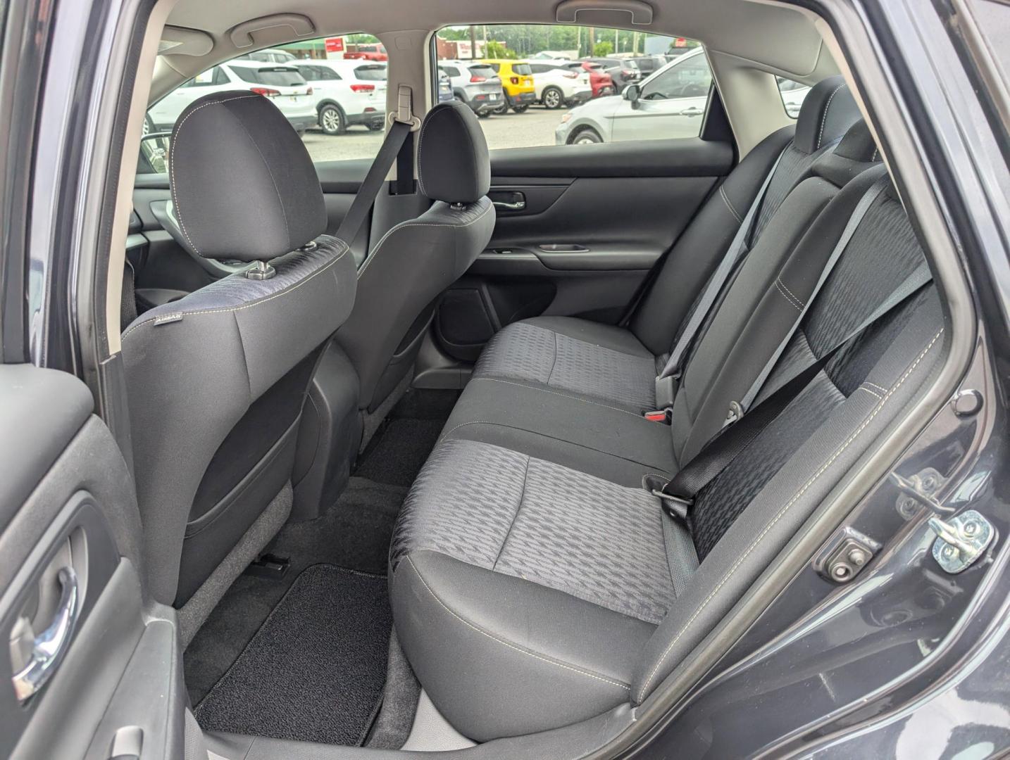 2018 /Charcoal Nissan Altima 2.5 S (1N4AL3AP2JC) with an Regular Unleaded I-4 2.5 L/152 engine, 1-Speed CVT w/OD transmission, located at 3959 U.S. 80 W, Phenix City, AL, 36870, (334) 297-4885, 32.469296, -85.135185 - 2018 Nissan Altima 2.5 S - Photo#10