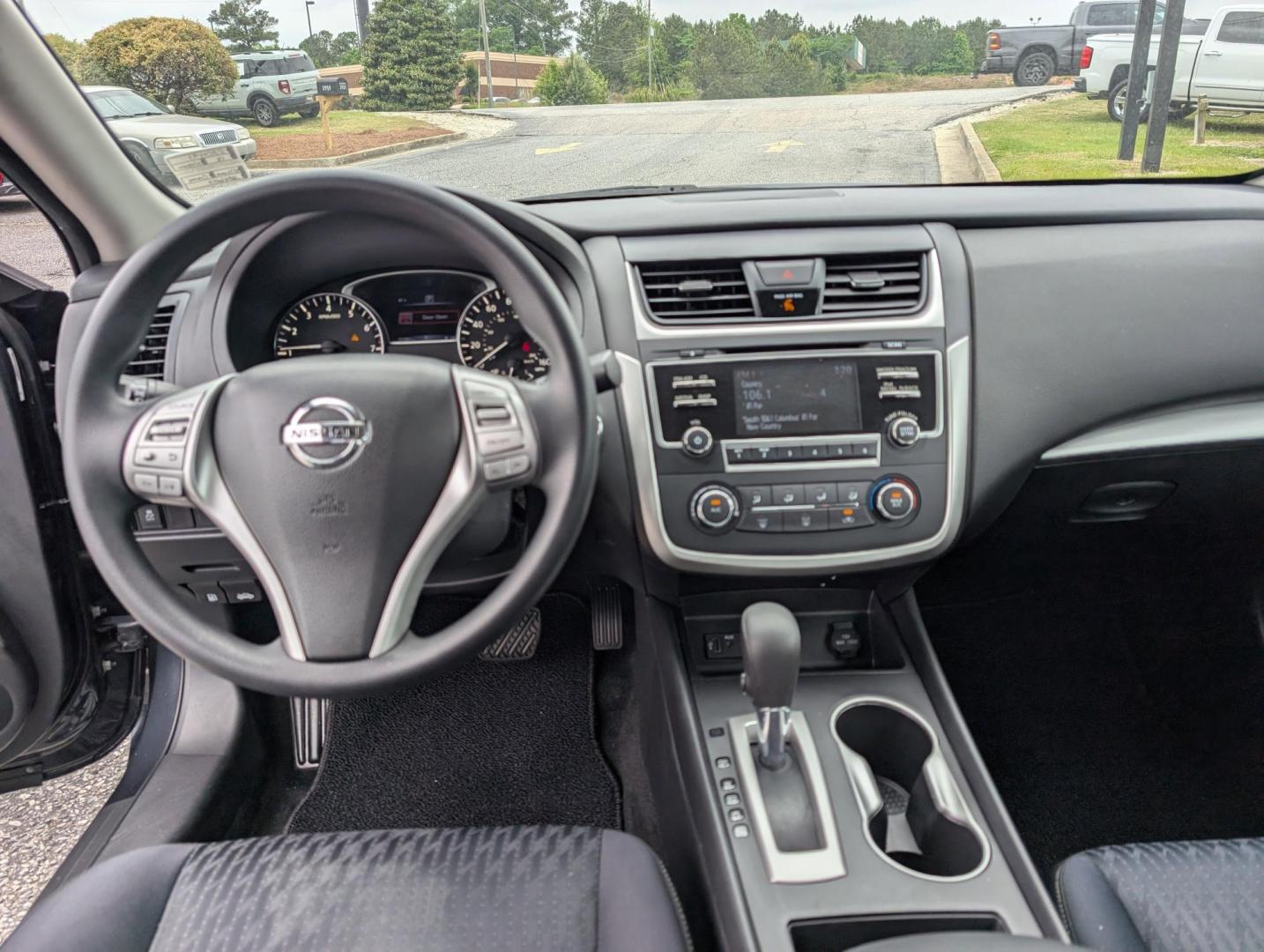 2018 /Charcoal Nissan Altima 2.5 S (1N4AL3AP2JC) with an Regular Unleaded I-4 2.5 L/152 engine, 1-Speed CVT w/OD transmission, located at 3959 U.S. 80 W, Phenix City, AL, 36870, (334) 297-4885, 32.469296, -85.135185 - 2018 Nissan Altima 2.5 S - Photo#11