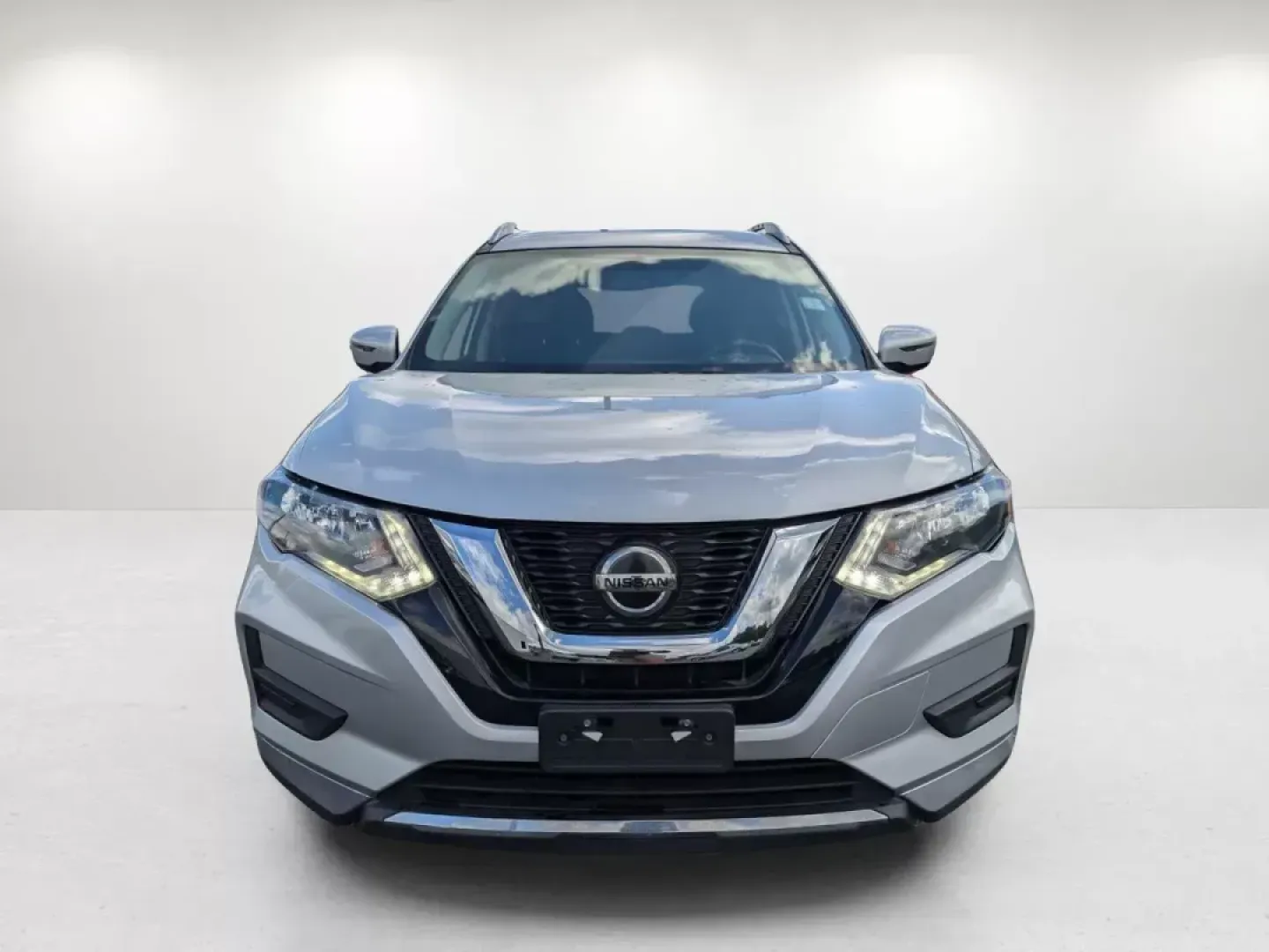 2018 /Charcoal Nissan Rogue SV (KNMAT2MVXJP) with an Regular Unleaded I-4 2.5 L/152 engine, 1-Speed CVT w/OD transmission, located at 7000 Northlake Connector, Columbus, GA, 31904, (706) 987-8085, 32.524975, -84.978134 - 2018 Nissan Rogue SV - Photo#1