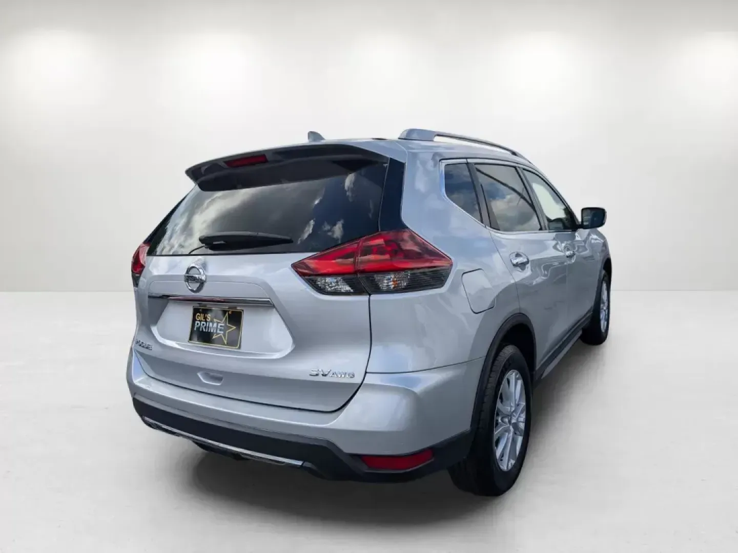 2018 /Charcoal Nissan Rogue SV (KNMAT2MVXJP) with an Regular Unleaded I-4 2.5 L/152 engine, 1-Speed CVT w/OD transmission, located at 7000 Northlake Connector, Columbus, GA, 31904, (706) 987-8085, 32.524975, -84.978134 - 2018 Nissan Rogue SV - Photo#4