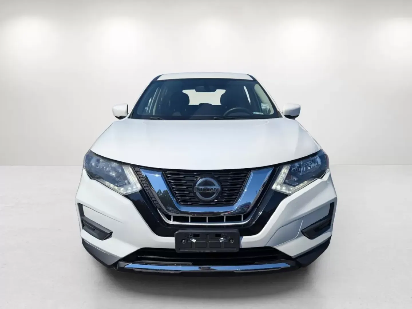 2018 /Charcoal Nissan Rogue S (KNMAT2MV1JP) with an Other engine, located at 804 22nd Ave, Phenix City, AL, 36870, (334) 297-1860, 32.484749, -85.024475 - Elevate your adventures and embrace a lifestyle full of exploration with this stunning 2018 Nissan Rogue S, available now at Gils Auto - Phenix City #2! Perfect for families needing a reliable vehicle, commuters seeking comfort, or anyone ready for weekend getaways, this versatile SUV is designed to - Photo#2