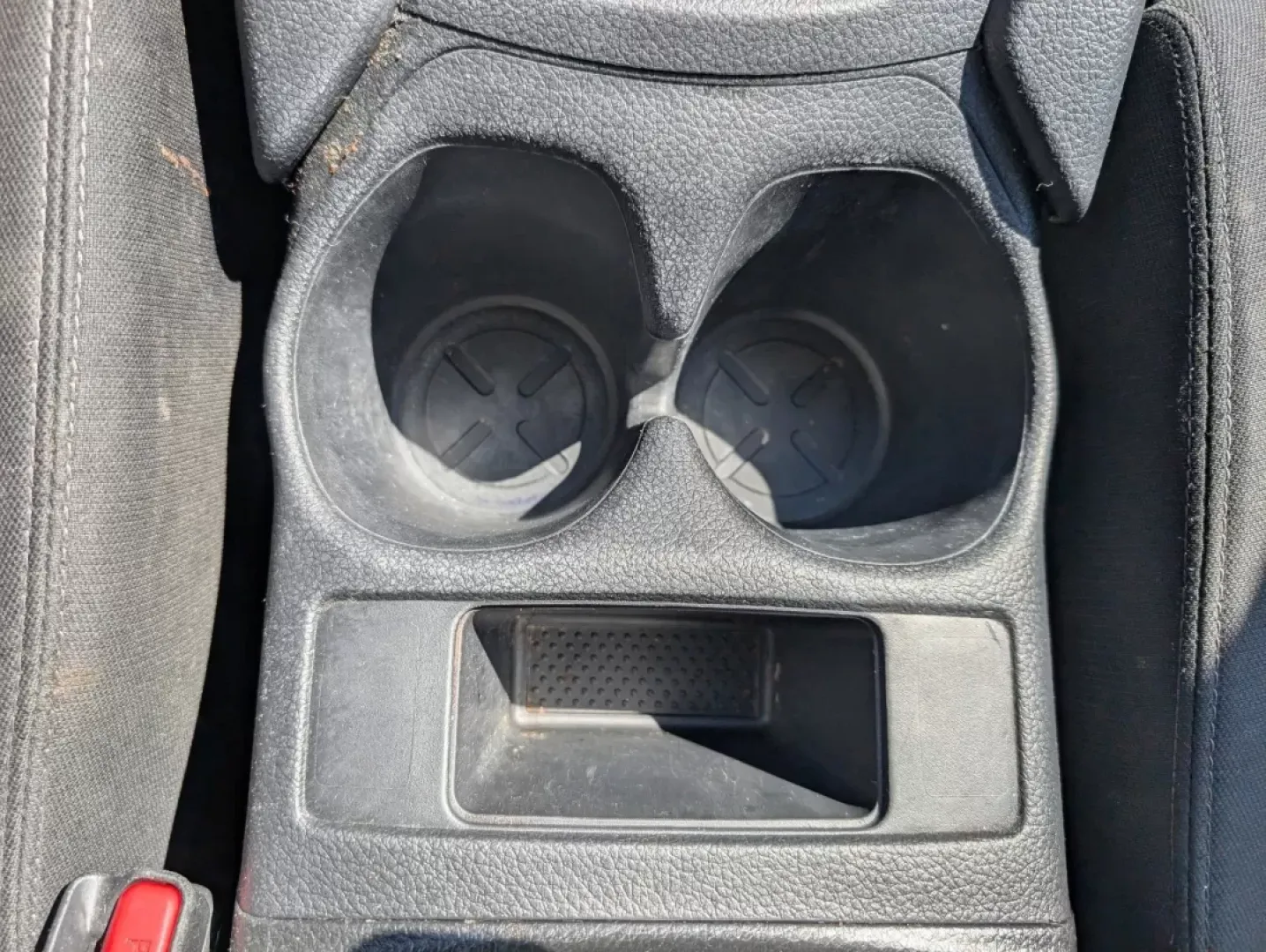 2018 /Charcoal Nissan Rogue S (KNMAT2MV1JP) with an Other engine, located at 804 22nd Ave, Phenix City, AL, 36870, (334) 297-1860, 32.484749, -85.024475 - Elevate your adventures and embrace a lifestyle full of exploration with this stunning 2018 Nissan Rogue S, available now at Gils Auto - Phenix City #2! Perfect for families needing a reliable vehicle, commuters seeking comfort, or anyone ready for weekend getaways, this versatile SUV is designed to - Photo#13