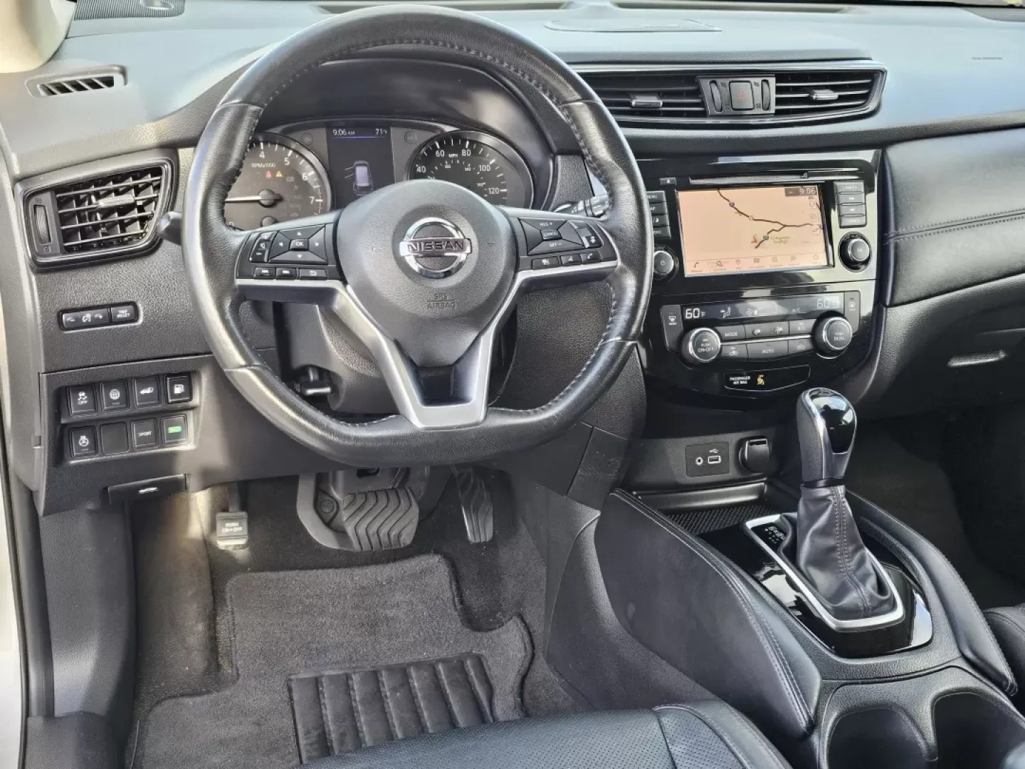 2018 /Charcoal Nissan Rogue SL (JN8AT2MTXJW) with an Other engine, located at 804 22nd Ave, Phenix City, AL, 36870, (334) 297-1860, 32.484749, -85.024475 - Elevate your daily driving experience with the stunning 2018 Nissan Rogue SL, a versatile SUV designed for those who prioritize both style and functionality. Whether you're a growing family seeking ample space, a commuter craving comfort during long drives, or an adventurer looking for reliability o - Photo#15