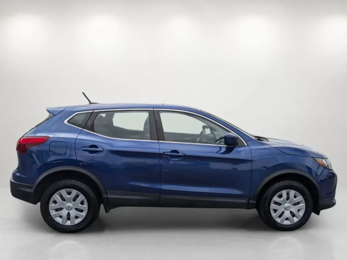 2018 /Charcoal Nissan Rogue Sport S (JN1BJ1CP4JW) with an Regular Unleaded I-4 2.0 L/122 engine, 1-Speed CVT w/OD transmission, located at 5115 14th Ave., Columbus, GA, 31904, (706) 323-0345, 32.511494, -84.971046 - 2018 Nissan Rogue Sport S - Photo#3