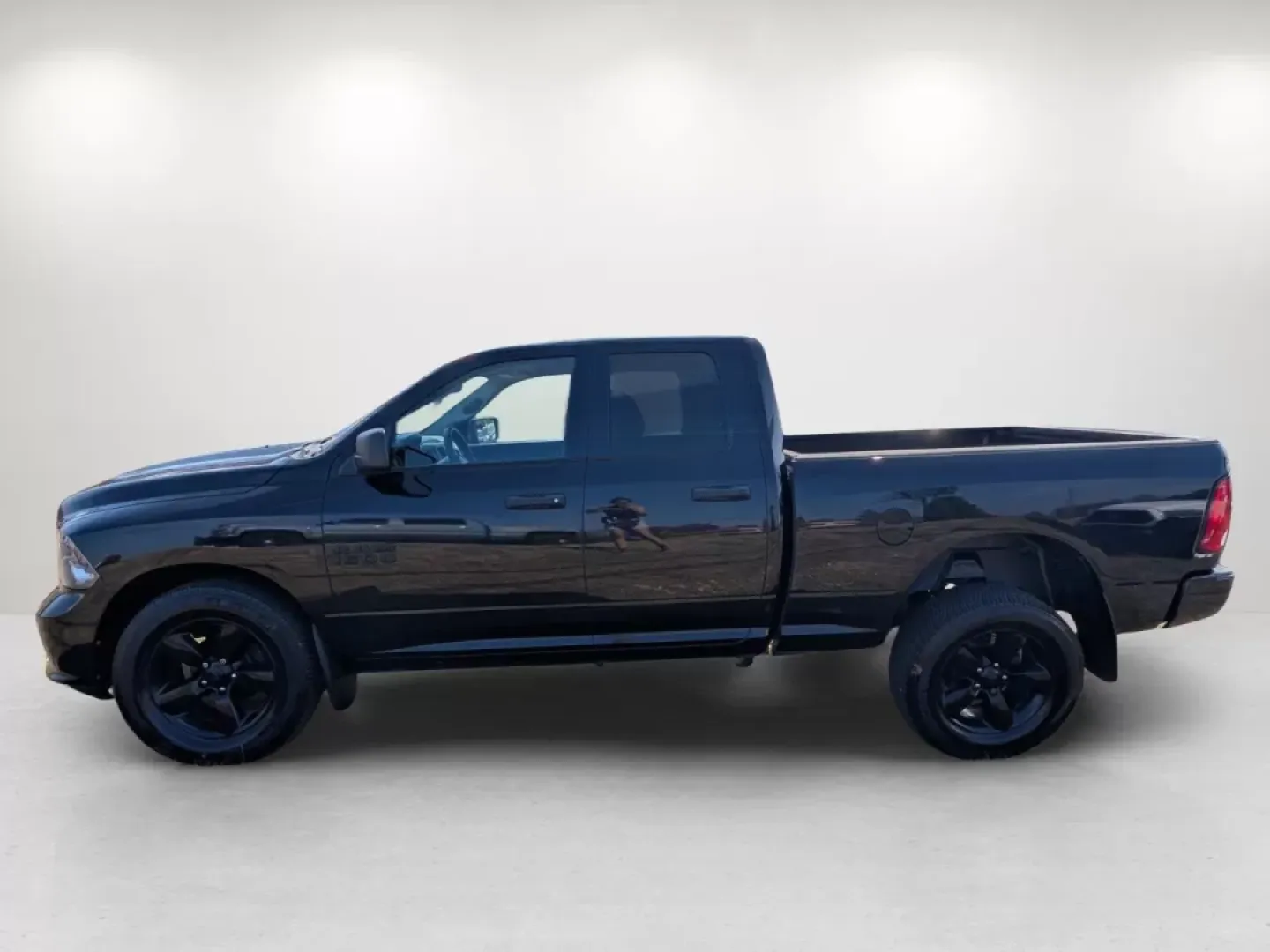 2018 /Diesel Gray/Black Ram 1500 Express (1C6RR7FG5JS) with an Other engine, located at 3959 U.S. 80 W, Phenix City, AL, 36870, (334) 297-4885, 32.469296, -85.135185 - **Unleash Your Adventurous Spirit with the 2018 Ram 1500 Express at Gils Auto!**<br /> <br /> Are you ready to tackle your next adventure or simply enhance your daily commute? The 2018 Ram 1500 Express Crew Cab Pickup is here to meet all your needs, whether you're a busy professional navigating Phen - Photo#6