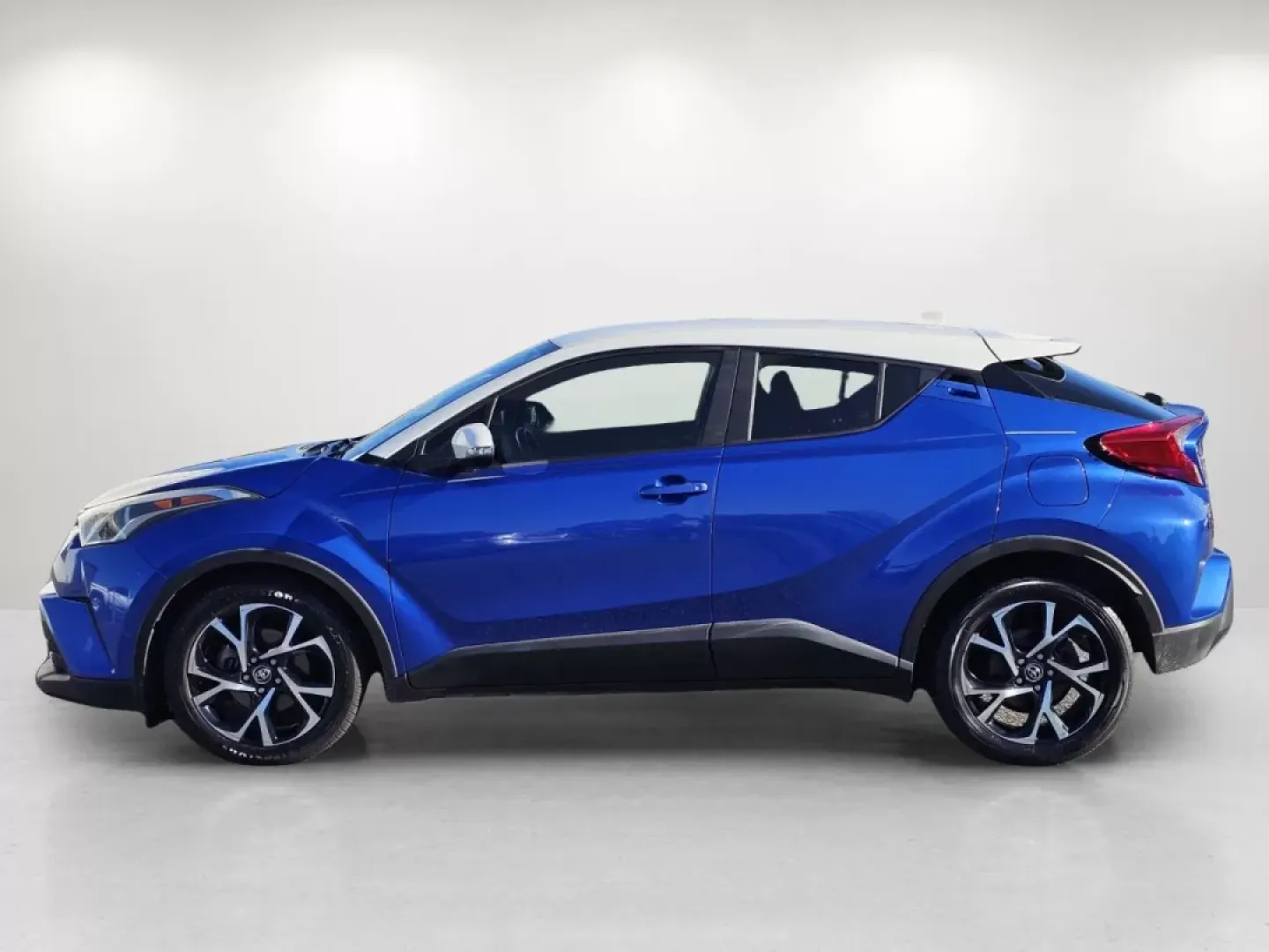 2018 Toyota C-HR XLE (NMTKHMBX3JR) with an Other engine, located at 3959 U.S. 80 W, Phenix City, AL, 36870, (334) 297-4885, 32.469296, -85.135185 - Are you searching for the perfect vehicle that combines style, comfort, and functionality for your everyday adventures? Look no further than this stunning 2018 Toyota C-HR, available now at Gils Auto in Phenix City, AL. This sporty SUV is ideal for budget-conscious buyers who still want a reliable a - Photo#7