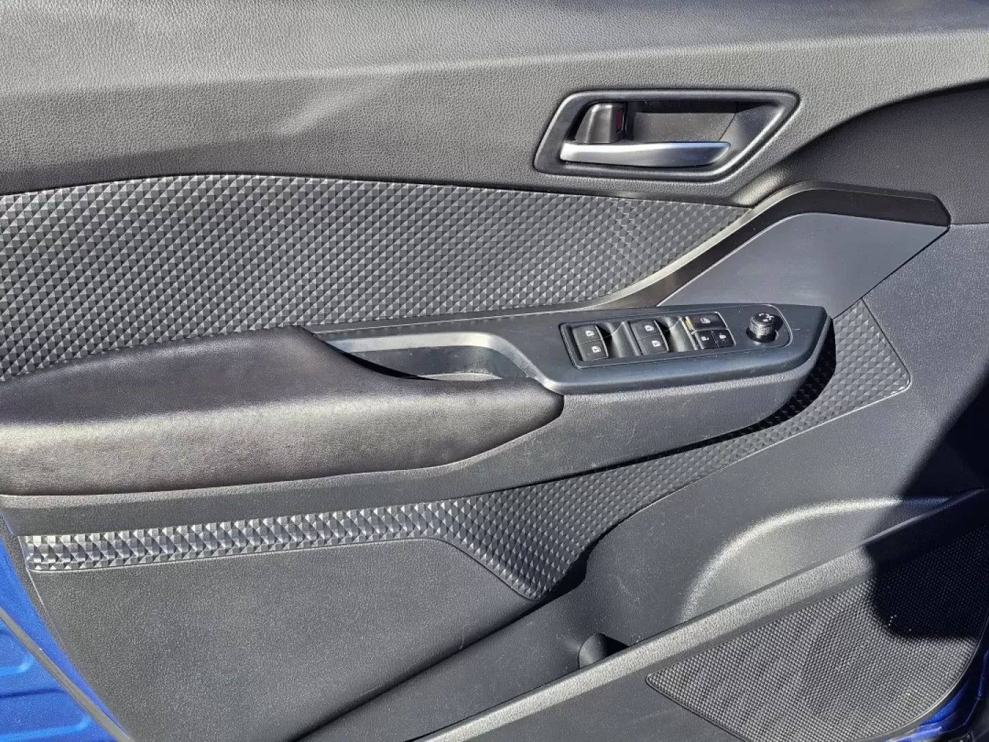 2018 Toyota C-HR XLE (NMTKHMBX3JR) with an Other engine, located at 3959 U.S. 80 W, Phenix City, AL, 36870, (334) 297-4885, 32.469296, -85.135185 - Are you searching for the perfect vehicle that combines style, comfort, and functionality for your everyday adventures? Look no further than this stunning 2018 Toyota C-HR, available now at Gils Auto in Phenix City, AL. This sporty SUV is ideal for budget-conscious buyers who still want a reliable a - Photo#8