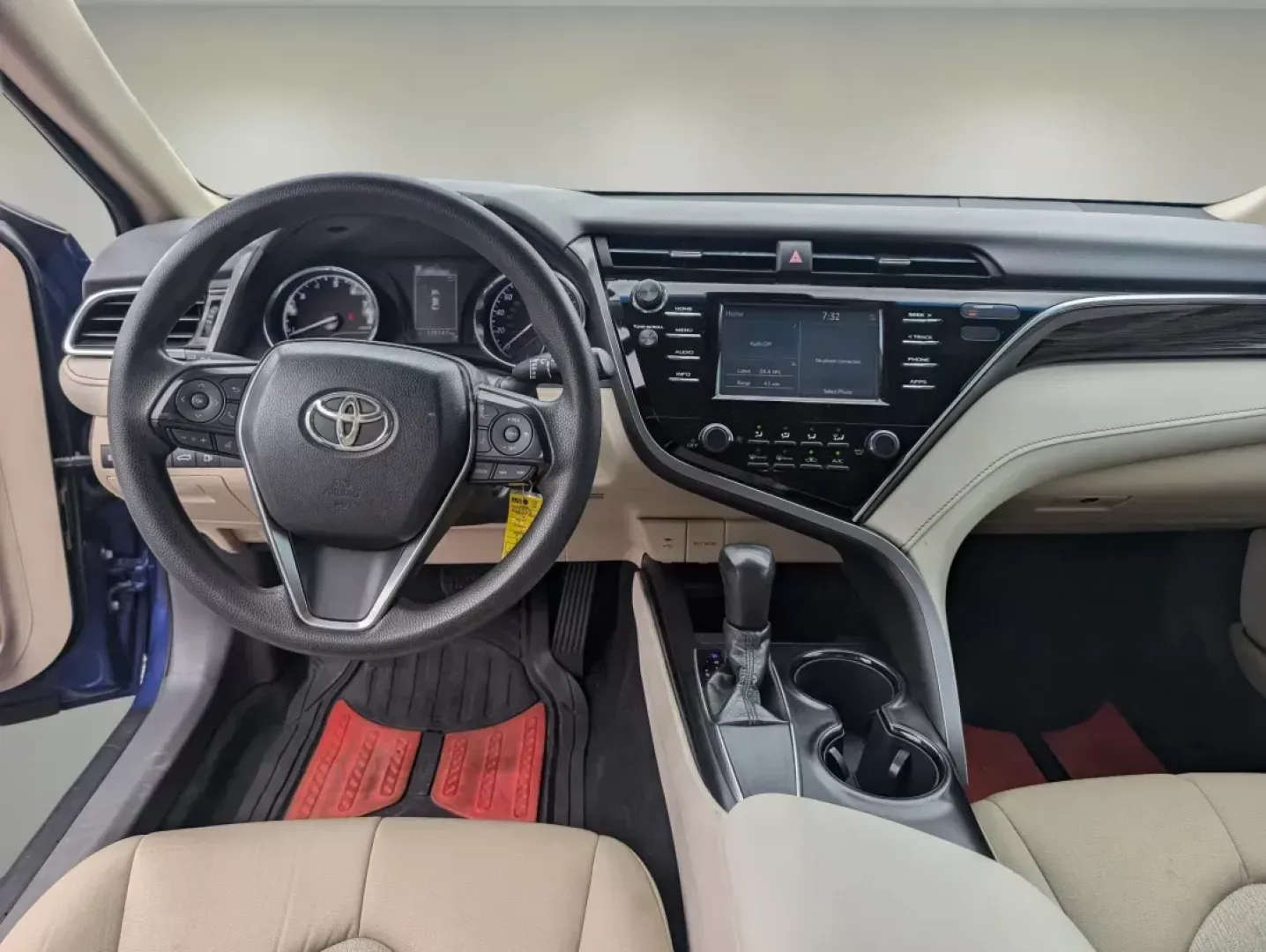 2018 Toyota Camry LE (4T1B11HK8JU) with an Other engine, located at 1430 Gateway Drive, Opelika, AL, 36801, (334) 239-0944, 32.637871, -85.409790 - **Drive Your Life Forward with the 2018 Toyota Camry LE: Perfect for Families and Commuters Alike!**<br /> <br /> Are you searching for a reliable sedan that enhances your daily commute while ensuring comfort and safety for your family? Look no further than the 2018 Toyota Camry LE, available now at - Photo#11