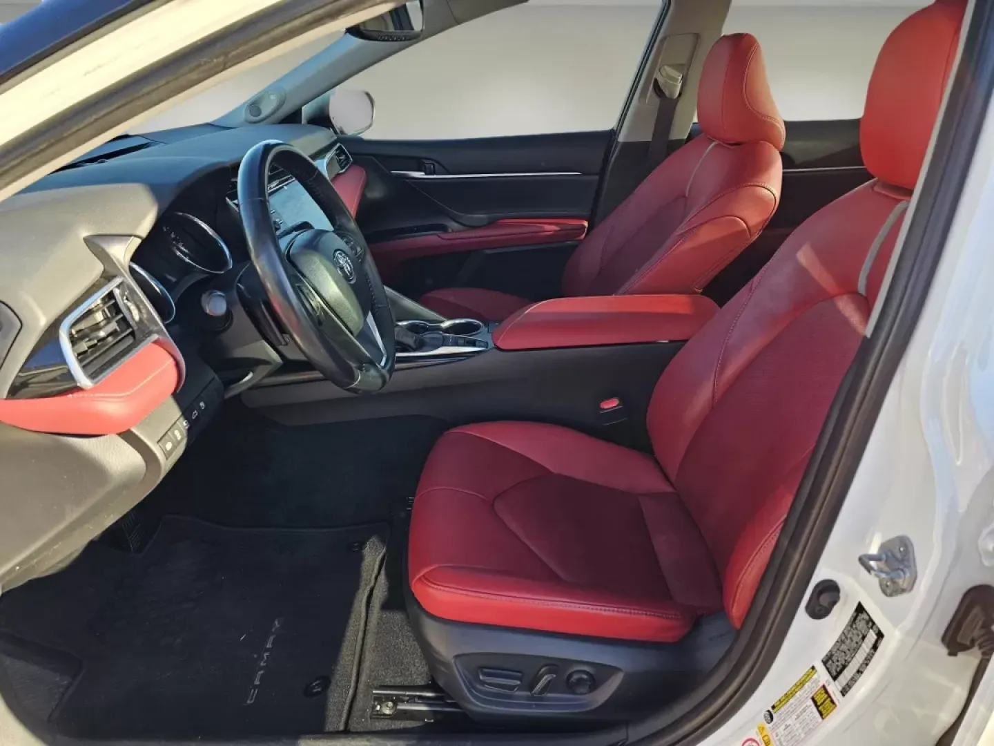 2018 Toyota Camry XSE (4T1B61HK3JU) with an Other engine, located at 7000 Northlake Connector, Columbus, GA, 31904, (706) 987-8085, 32.524975, -84.978134 - ### Elevate Your Daily Drive with the 2018 Toyota Camry XSE at Gils Auto in Phenix City, AL<br /> <br /> If you're searching for a stylish and reliable sedan that effortlessly combines comfort, technology, and performance, look no further than the 2018 Toyota Camry XSE. Perfect for daily commuters, - Photo#9