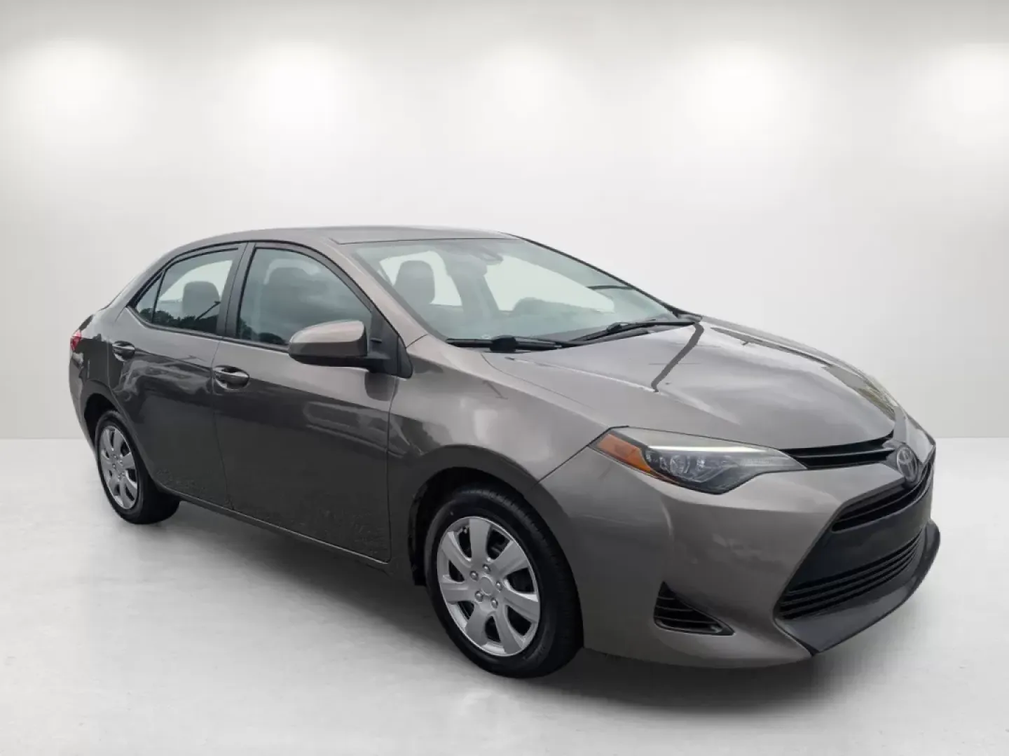 2018 Toyota Corolla LE (5YFBURHE2JP) with an Other engine, located at 521 Old Farm Lane Rd, Prattville, AL, 36066, (334) 325-1505, 32.482460, -86.416367 - **Discover Your Next Adventure with the 2018 Toyota Corolla at Gils Auto Phenix City, AL!**<br /> <br /> Are you searching for a reliable vehicle that complements your busy lifestyle? Whether you're commuting to work, running errands, or planning weekend getaways, the 2018 Toyota Corolla is the per - Photo#2