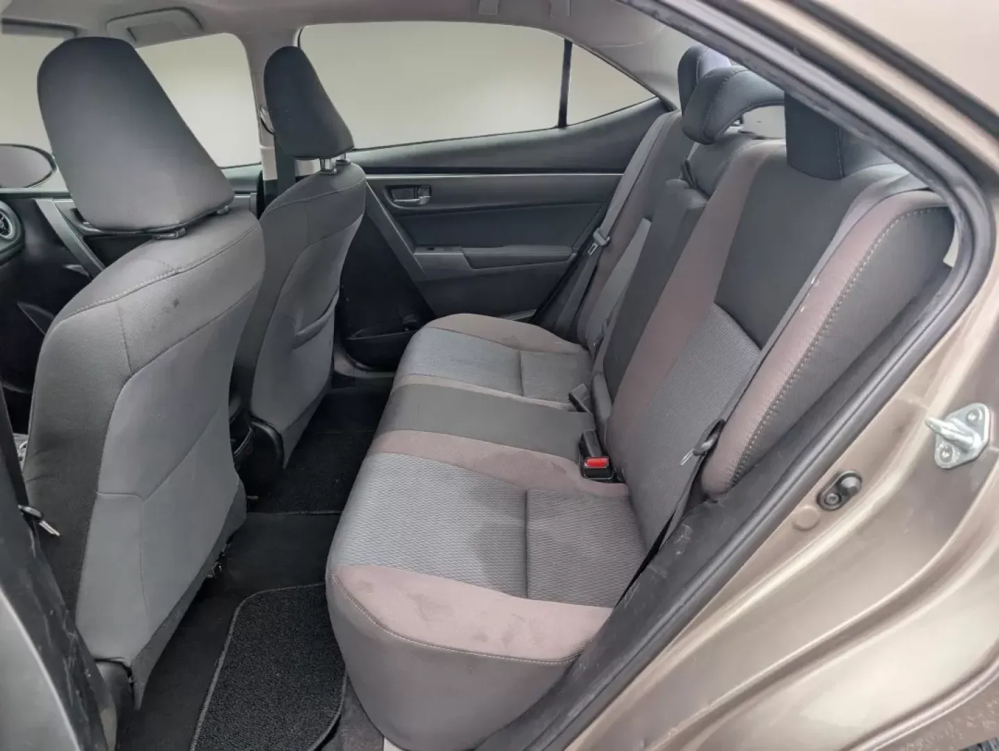 2018 Toyota Corolla LE (5YFBURHE2JP) with an Other engine, located at 521 Old Farm Lane Rd, Prattville, AL, 36066, (334) 325-1505, 32.482460, -86.416367 - **Discover Your Next Adventure with the 2018 Toyota Corolla at Gils Auto Phenix City, AL!**<br /> <br /> Are you searching for a reliable vehicle that complements your busy lifestyle? Whether you're commuting to work, running errands, or planning weekend getaways, the 2018 Toyota Corolla is the per - Photo#10