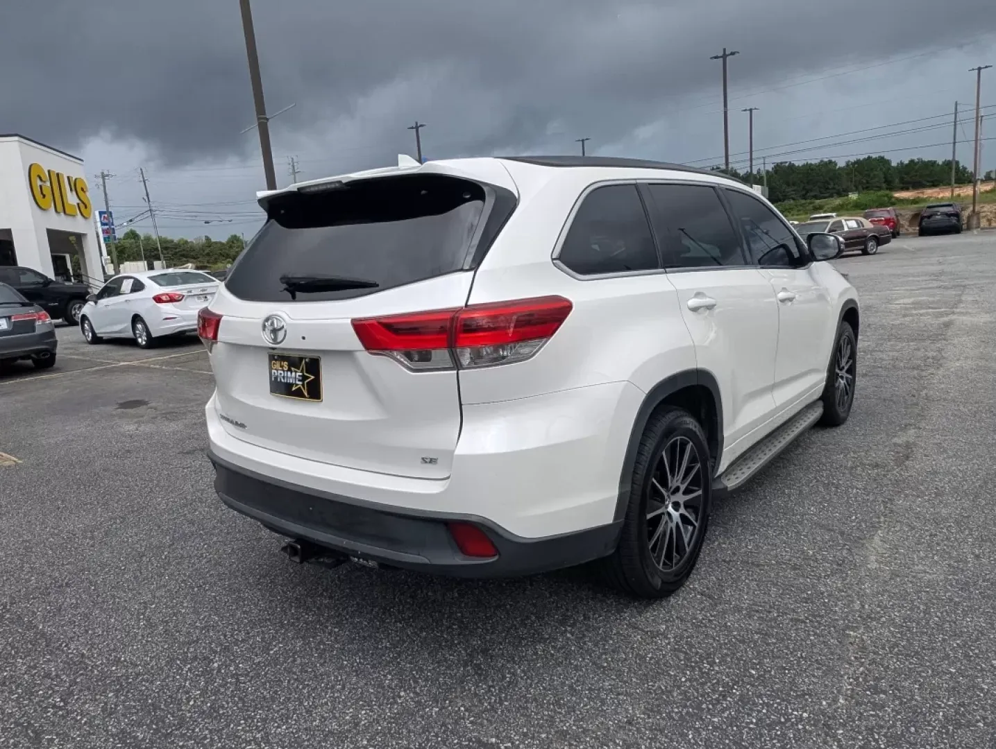2018 Toyota Highlander (5TDKZRFH0JS) with an Other engine, located at 3959 U.S. 80 W, Phenix City, AL, 36870, (334) 297-4885, 32.469296, -85.135185 - **Experience Unmatched Versatility with the 2018 Toyota Highlander at Gils Auto - Your Buy Here Pay Here Dealership in Phenix City, AL!**<br /> <br /> Are you ready to elevate your family adventures, daily commutes, or weekend getaways? Meet the 2018 Toyota Highlander, the perfect blend of comfort, - Photo#4