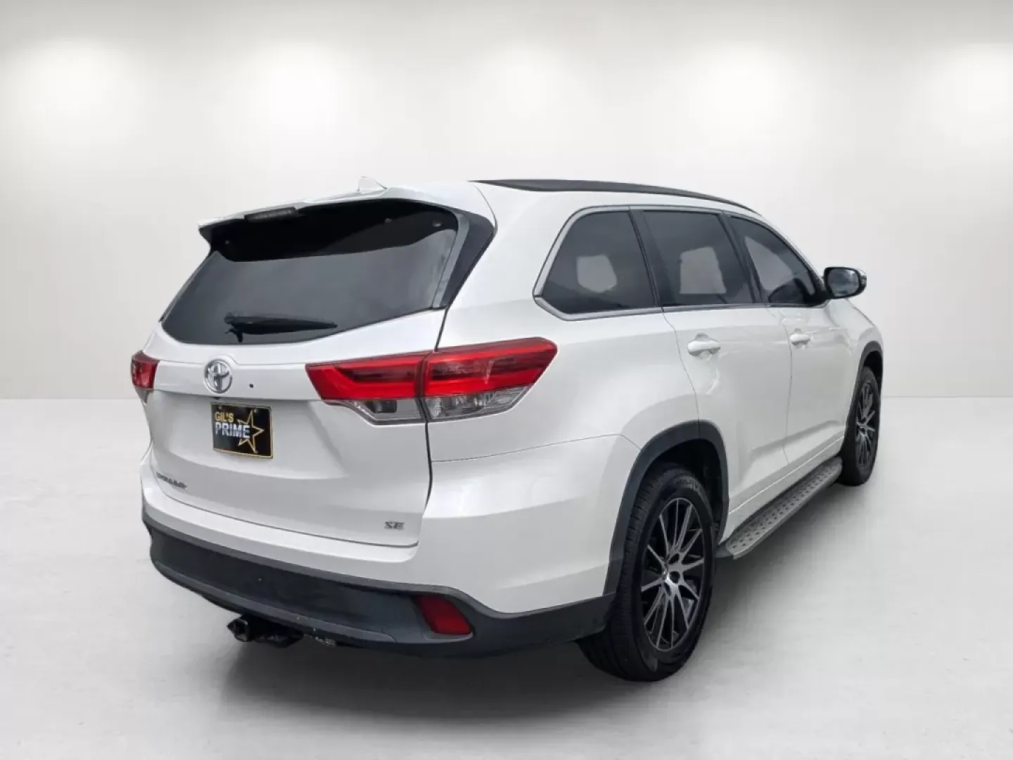 2018 Toyota Highlander (5TDKZRFH0JS) with an Other engine, located at 5115 14th Ave., Columbus, GA, 31904, (706) 323-0345, 32.511494, -84.971046 - **Experience Unmatched Versatility with the 2018 Toyota Highlander at Gils Auto - Your Buy Here Pay Here Dealership in Phenix City, AL!**<br /> <br /> Are you ready to elevate your family adventures, daily commutes, or weekend getaways? Meet the 2018 Toyota Highlander, the perfect blend of comfort, - Photo#5