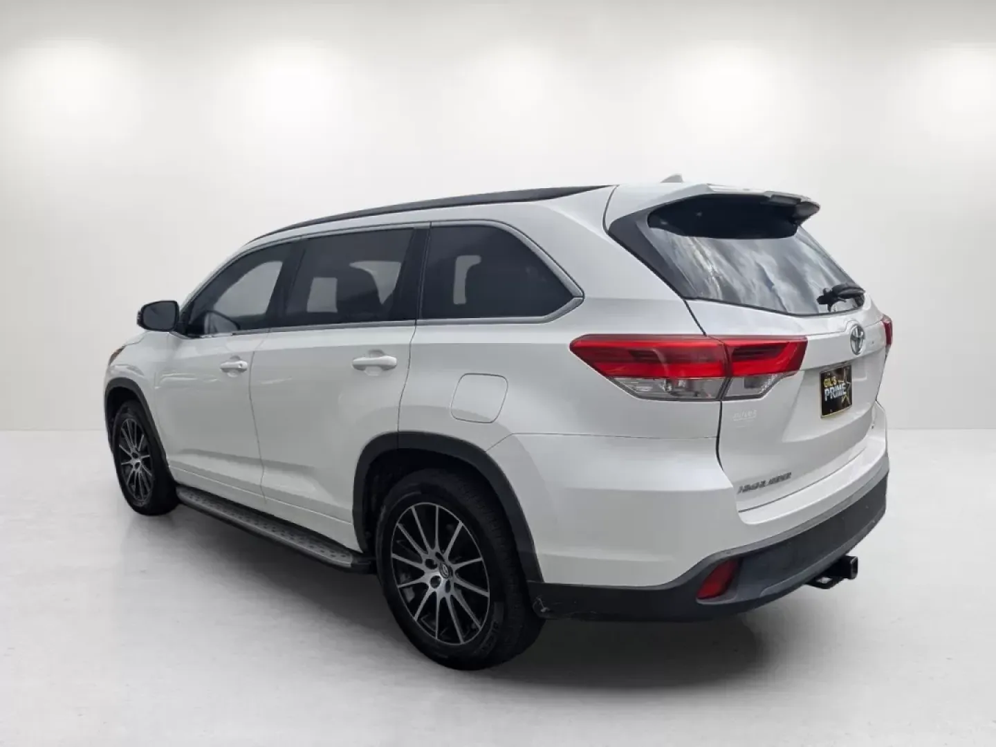 2018 Toyota Highlander (5TDKZRFH0JS) with an Other engine, located at 5115 14th Ave., Columbus, GA, 31904, (706) 323-0345, 32.511494, -84.971046 - **Experience Unmatched Versatility with the 2018 Toyota Highlander at Gils Auto - Your Buy Here Pay Here Dealership in Phenix City, AL!**<br /> <br /> Are you ready to elevate your family adventures, daily commutes, or weekend getaways? Meet the 2018 Toyota Highlander, the perfect blend of comfort, - Photo#7