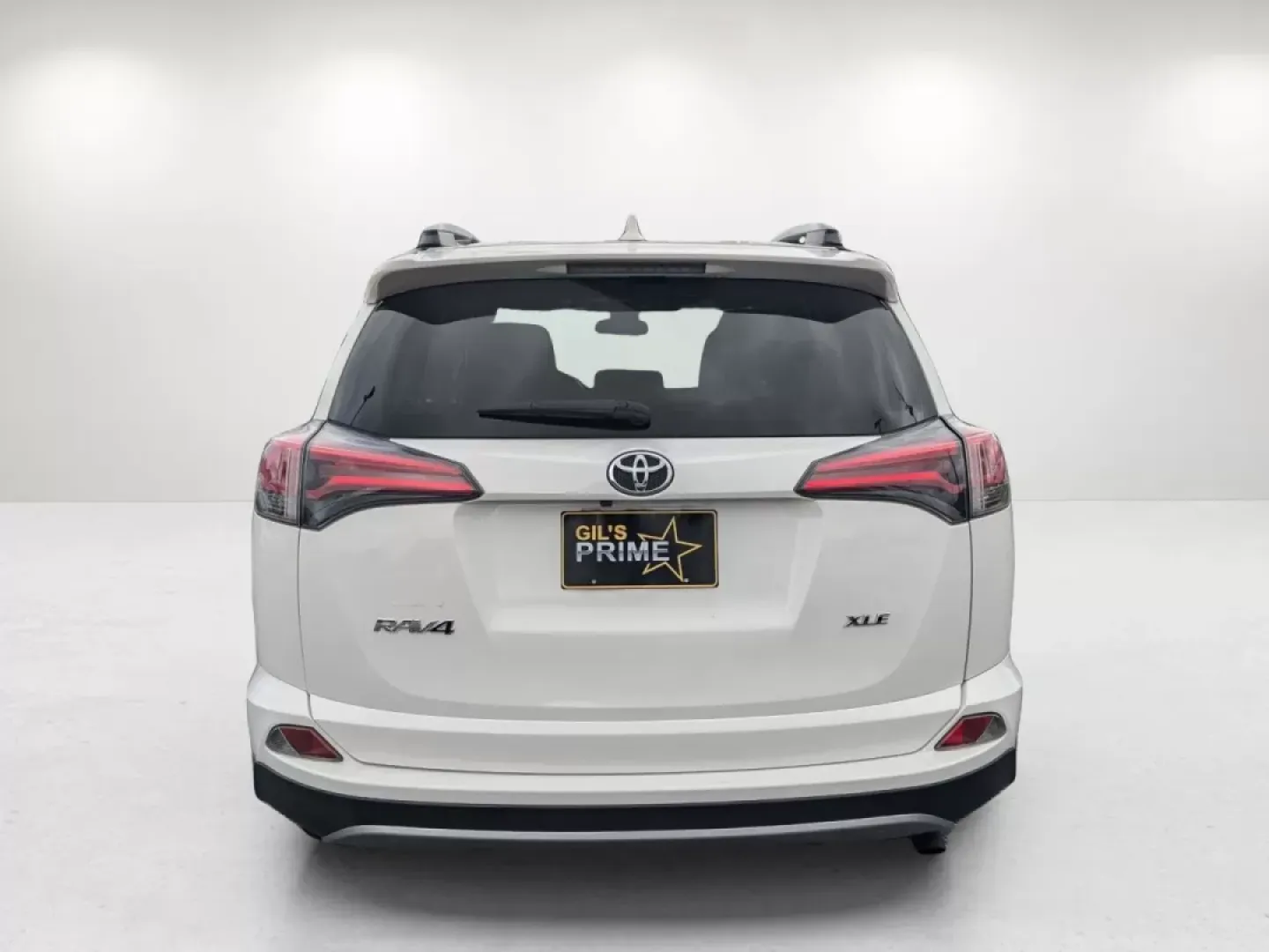2018 Toyota RAV4 XLE (JTMWFREV7JJ) with an Other engine, located at 7000 Northlake Connector, Columbus, GA, 31904, (706) 987-8085, 32.524975, -84.978134 - **Discover Your Next Adventure with the 2018 Toyota RAV4 at Gils Auto - Phenix City!** <br /> <br /> Are you ready to elevate your lifestyle? Whether you're a busy professional navigating your daily commute, a growing family seeking space and comfort, or an adventurous soul ready for weekend getawa - Photo#5