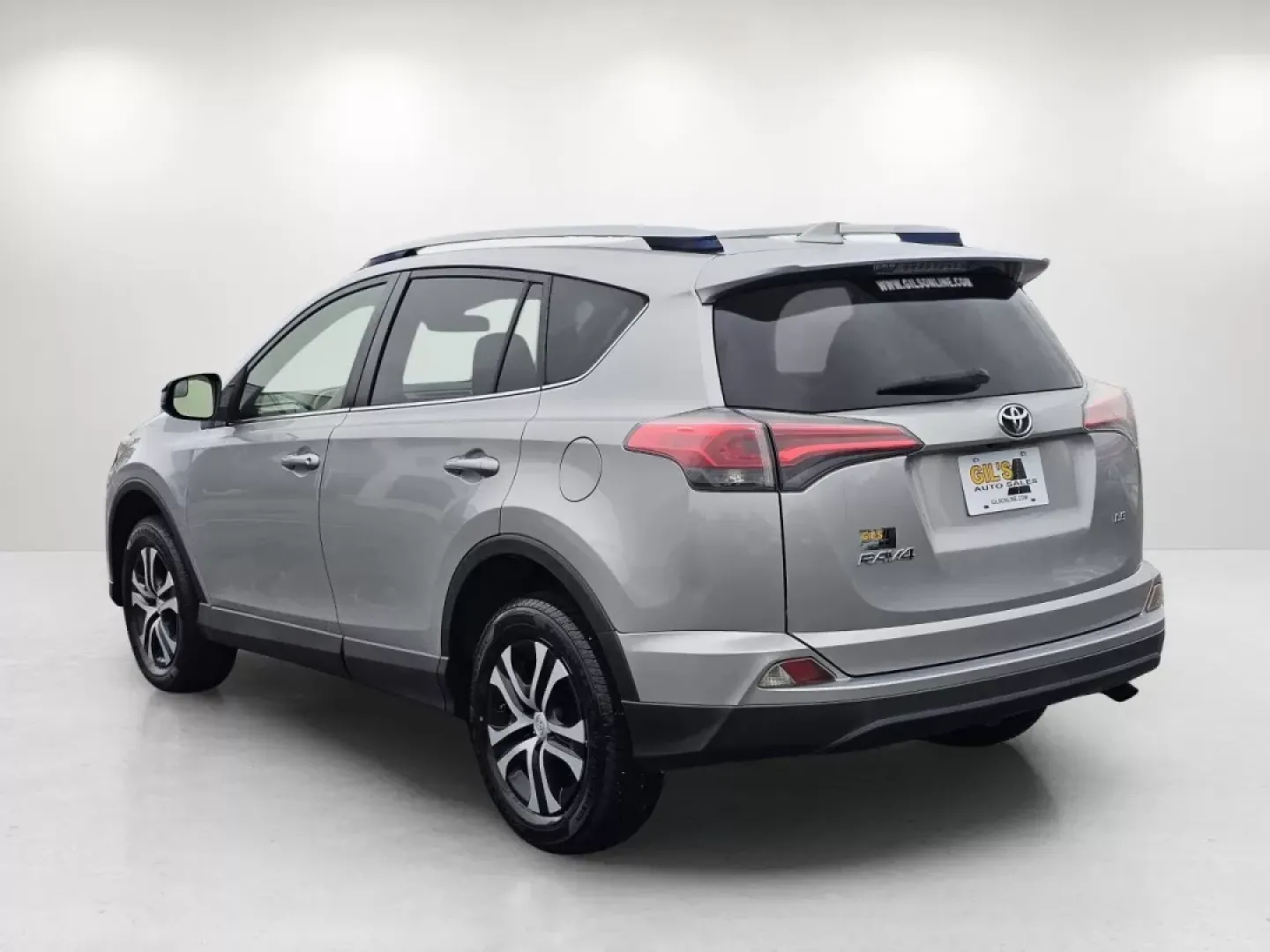 2018 Toyota RAV4 LE (JTMZFREV4JJ) with an Other engine, located at 1430 Gateway Drive, Opelika, AL, 36801, (334) 239-0944, 32.637871, -85.409790 - Adventure awaits with the 2018 Toyota RAV4 LE, a versatile SUV that's perfect for your active lifestyle. Whether you're planning weekend getaways, daily commutes, or family road trips, this vehicle is engineered to meet your needs and exceed your expectations. At Gils Auto in Phenix City, AL, we pro - Photo#6