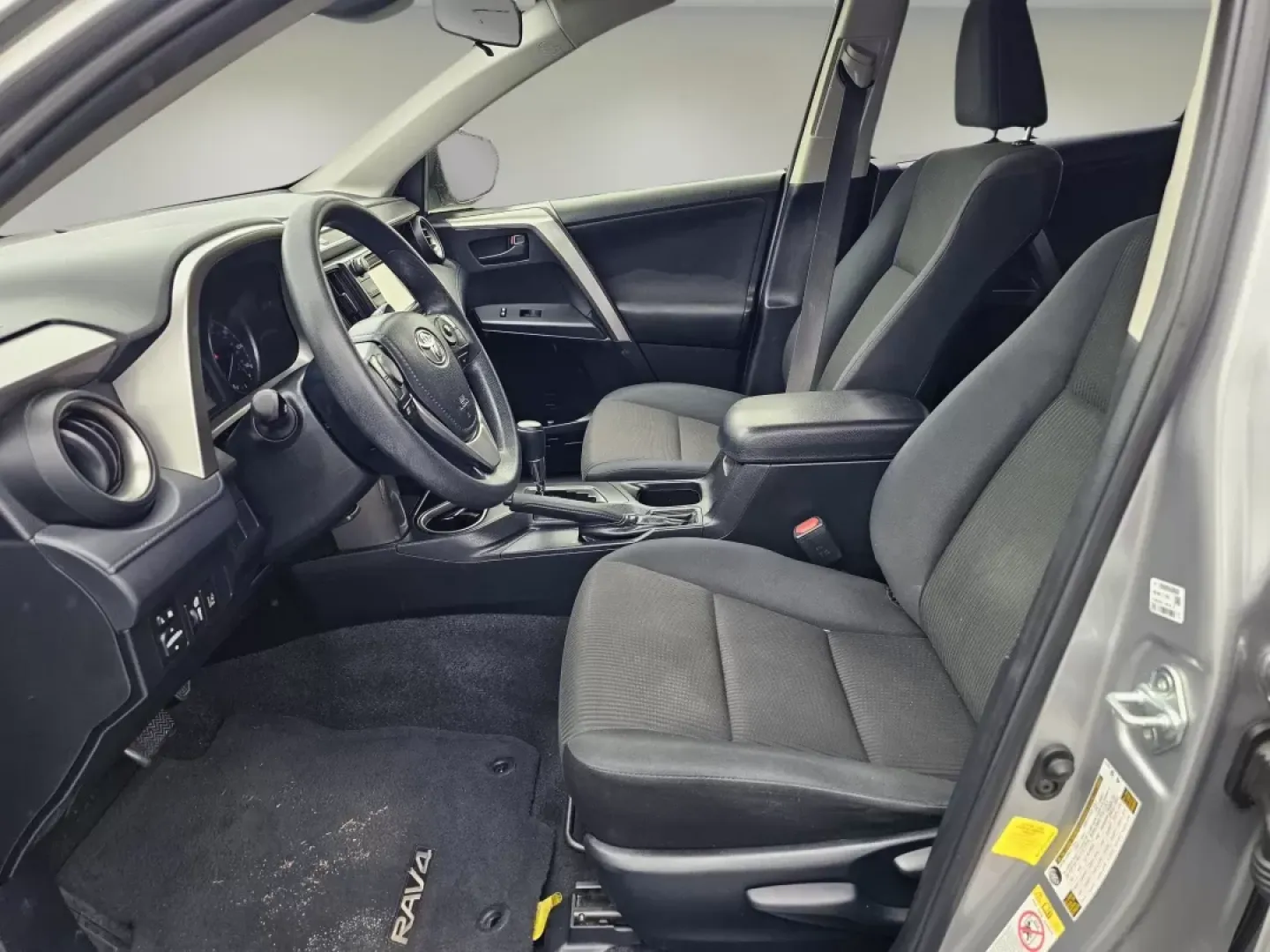 2018 Toyota RAV4 LE (JTMZFREV4JJ) with an Other engine, located at 1430 Gateway Drive, Opelika, AL, 36801, (334) 239-0944, 32.637871, -85.409790 - Adventure awaits with the 2018 Toyota RAV4 LE, a versatile SUV that's perfect for your active lifestyle. Whether you're planning weekend getaways, daily commutes, or family road trips, this vehicle is engineered to meet your needs and exceed your expectations. At Gils Auto in Phenix City, AL, we pro - Photo#9