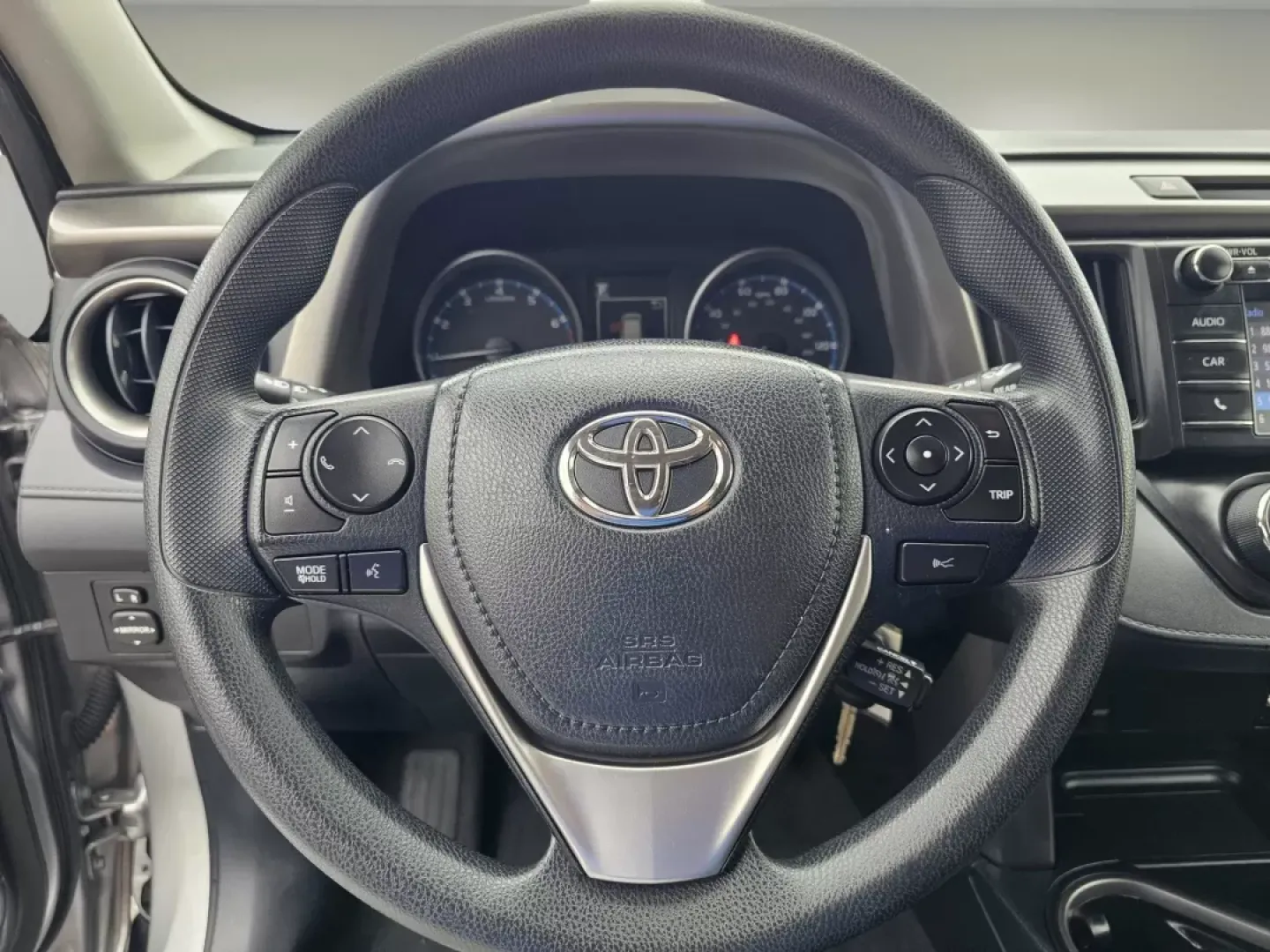 2018 Toyota RAV4 LE (JTMZFREV4JJ) with an Other engine, located at 1430 Gateway Drive, Opelika, AL, 36801, (334) 239-0944, 32.637871, -85.409790 - Adventure awaits with the 2018 Toyota RAV4 LE, a versatile SUV that's perfect for your active lifestyle. Whether you're planning weekend getaways, daily commutes, or family road trips, this vehicle is engineered to meet your needs and exceed your expectations. At Gils Auto in Phenix City, AL, we pro - Photo#10