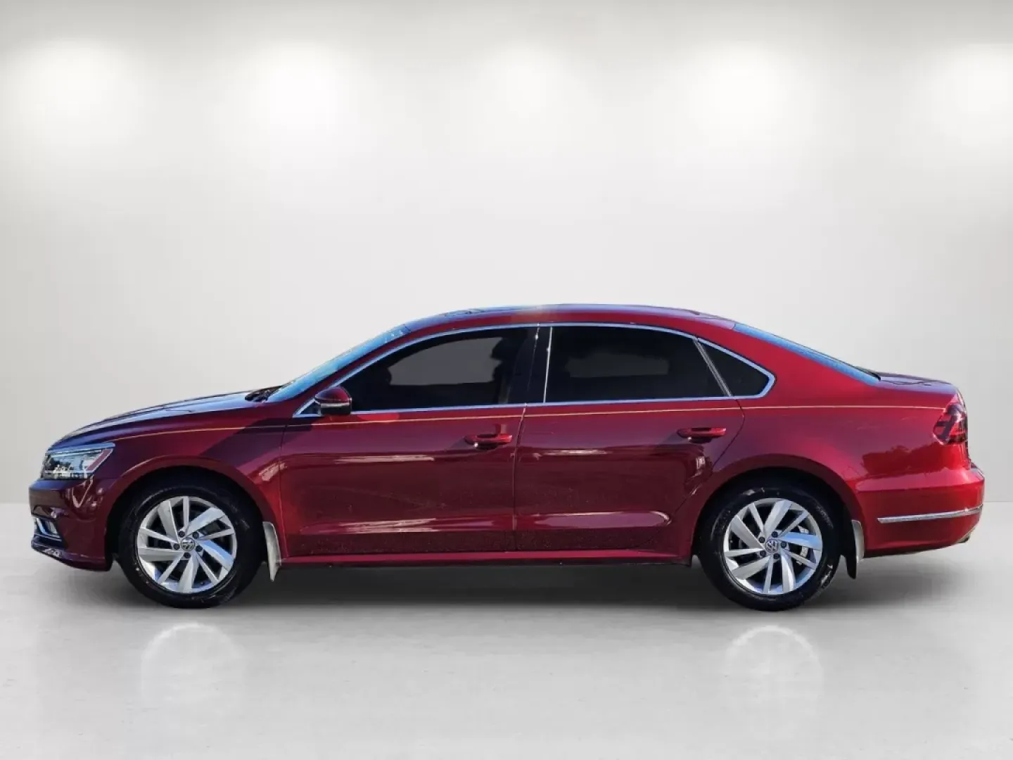2018 Volkswagen Passat 2.0T SE (1VWBA7A36JC) with an Other engine, located at 3959 U.S. 80 W, Phenix City, AL, 36870, (334) 297-4885, 32.469296, -85.135185 - Looking for a reliable sedan that fits seamlessly into your busy lifestyle? Meet the 2018 Volkswagen Passat, the perfect vehicle for anyone navigating the daily hustle of work commutes, family outings, or weekend adventures. This stylish red sedan is not just a means of transport; it's a statement o - Photo#8