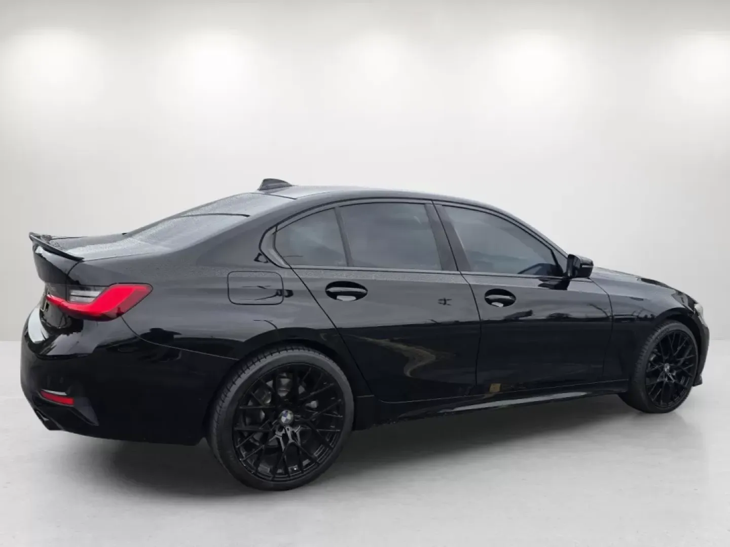 2019 BMW 3 Series 330i (WBA5R1C57KA) with an Other engine, located at 521 Old Farm Lane Rd, Prattville, AL, 36066, (334) 325-1505, 32.482460, -86.416367 - **Experience Luxury and Performance with the 2019 BMW 3 Series at Gils Auto Phenix City, AL!**<br /> <br /> Are you ready to elevate your driving experience? This stunning 2019 BMW 3 Series 330i sedan is not just a vehicle; it's a lifestyle upgrade designed for those who appreciate performance, com - Photo#5