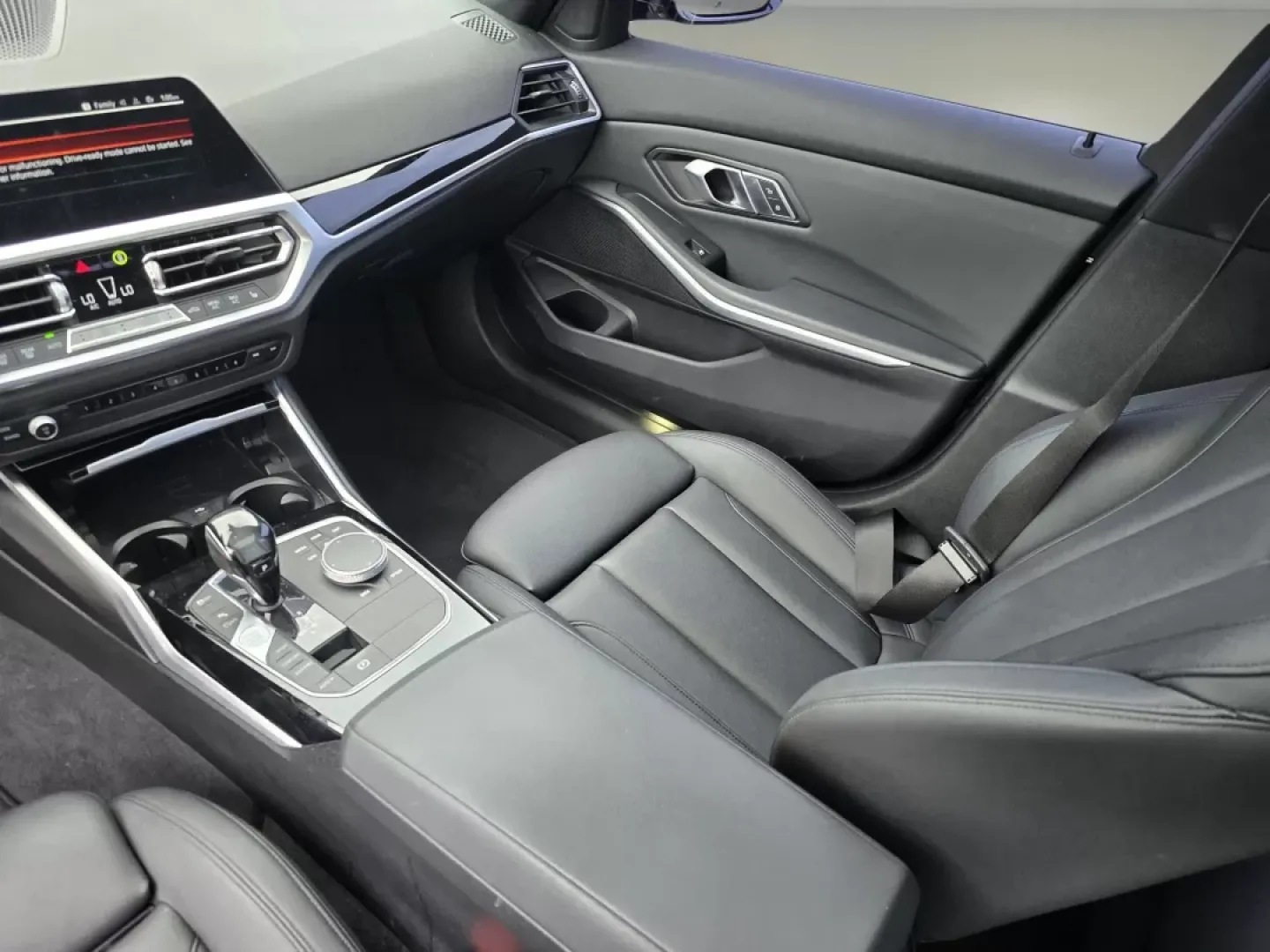 2019 BMW 3 Series 330i (WBA5R1C57KA) with an Other engine, located at 521 Old Farm Lane Rd, Prattville, AL, 36066, (334) 325-1505, 32.482460, -86.416367 - **Experience Luxury and Performance with the 2019 BMW 3 Series at Gils Auto Phenix City, AL!**<br /> <br /> Are you ready to elevate your driving experience? This stunning 2019 BMW 3 Series 330i sedan is not just a vehicle; it's a lifestyle upgrade designed for those who appreciate performance, com - Photo#17