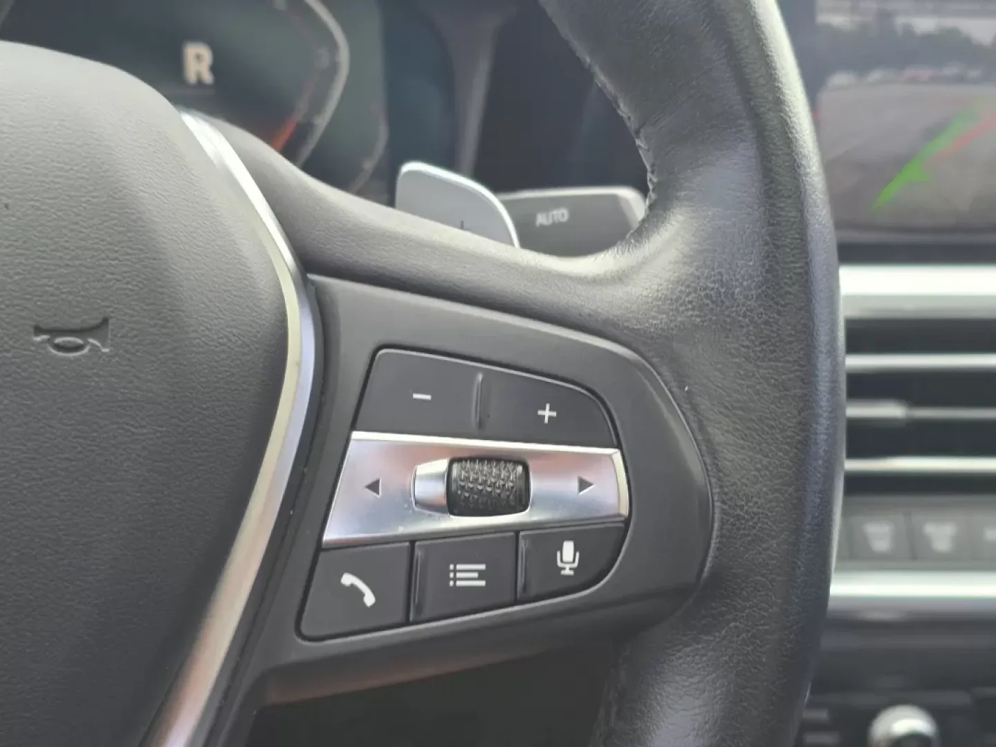 2019 BMW 3 Series 330i (WBA5R1C57KA) with an Other engine, located at 521 Old Farm Lane Rd, Prattville, AL, 36066, (334) 325-1505, 32.482460, -86.416367 - **Experience Luxury and Performance with the 2019 BMW 3 Series at Gils Auto Phenix City, AL!**<br /> <br /> Are you ready to elevate your driving experience? This stunning 2019 BMW 3 Series 330i sedan is not just a vehicle; it's a lifestyle upgrade designed for those who appreciate performance, com - Photo#22