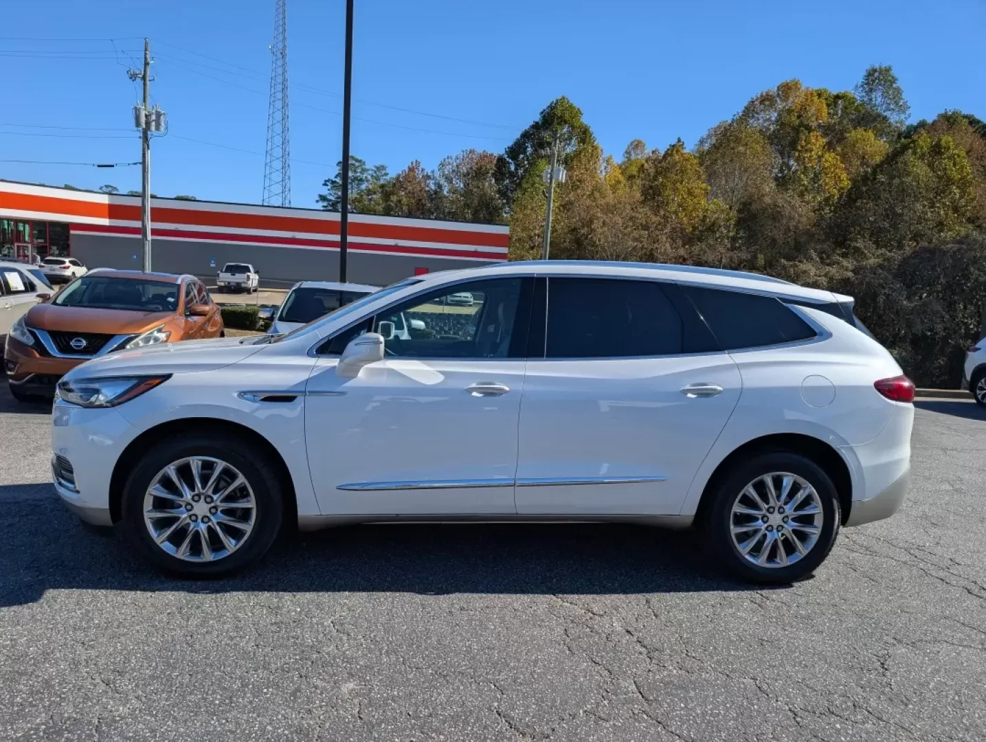2019 /Shale Buick Enclave Premium (5GAERCKW1KJ) with an Other engine, located at 3959 U.S. 80 W, Phenix City, AL, 36870, (334) 297-4885, 32.469296, -85.135185 - **Experience Luxurious Family Adventures with the 2019 Buick Enclave Premium at Gils Auto, Phenix City, AL!**<br /> <br /> Are you ready to elevate your family outings or weekday commutes? The 2019 Buick Enclave Premium is an excellent choice if you're searching for a spacious, comfortable, and feat - Photo#7