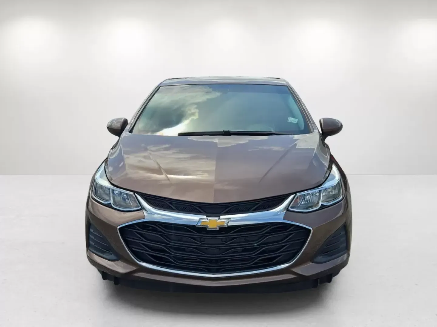 2019 /Jet Black/Galvanized Chevrolet Cruze LS (1G1BC5SMXK7) with an Other engine, located at 1430 Gateway Drive, Opelika, AL, 36801, (334) 239-0944, 32.637871, -85.409790 - **Discover Your Perfect Commuter with the 2019 Chevrolet Cruze at Gils Auto - Phenix City**<br /> <br /> Are you searching for a reliable, fuel-efficient vehicle that fits seamlessly into your daily routine? Look no further than the sleek and stylish 2019 Chevrolet Cruze, perfect for those long comm - Photo#1
