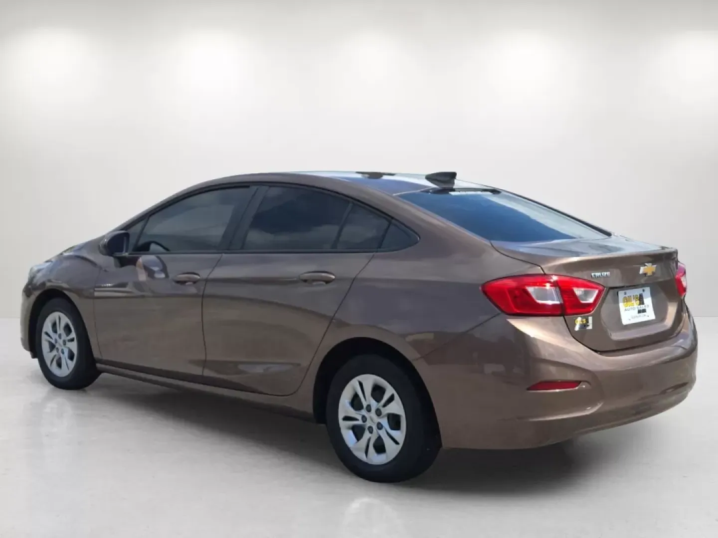 2019 /Jet Black/Galvanized Chevrolet Cruze LS (1G1BC5SMXK7) with an Other engine, located at 1430 Gateway Drive, Opelika, AL, 36801, (334) 239-0944, 32.637871, -85.409790 - **Discover Your Perfect Commuter with the 2019 Chevrolet Cruze at Gils Auto - Phenix City**<br /> <br /> Are you searching for a reliable, fuel-efficient vehicle that fits seamlessly into your daily routine? Look no further than the sleek and stylish 2019 Chevrolet Cruze, perfect for those long comm - Photo#6